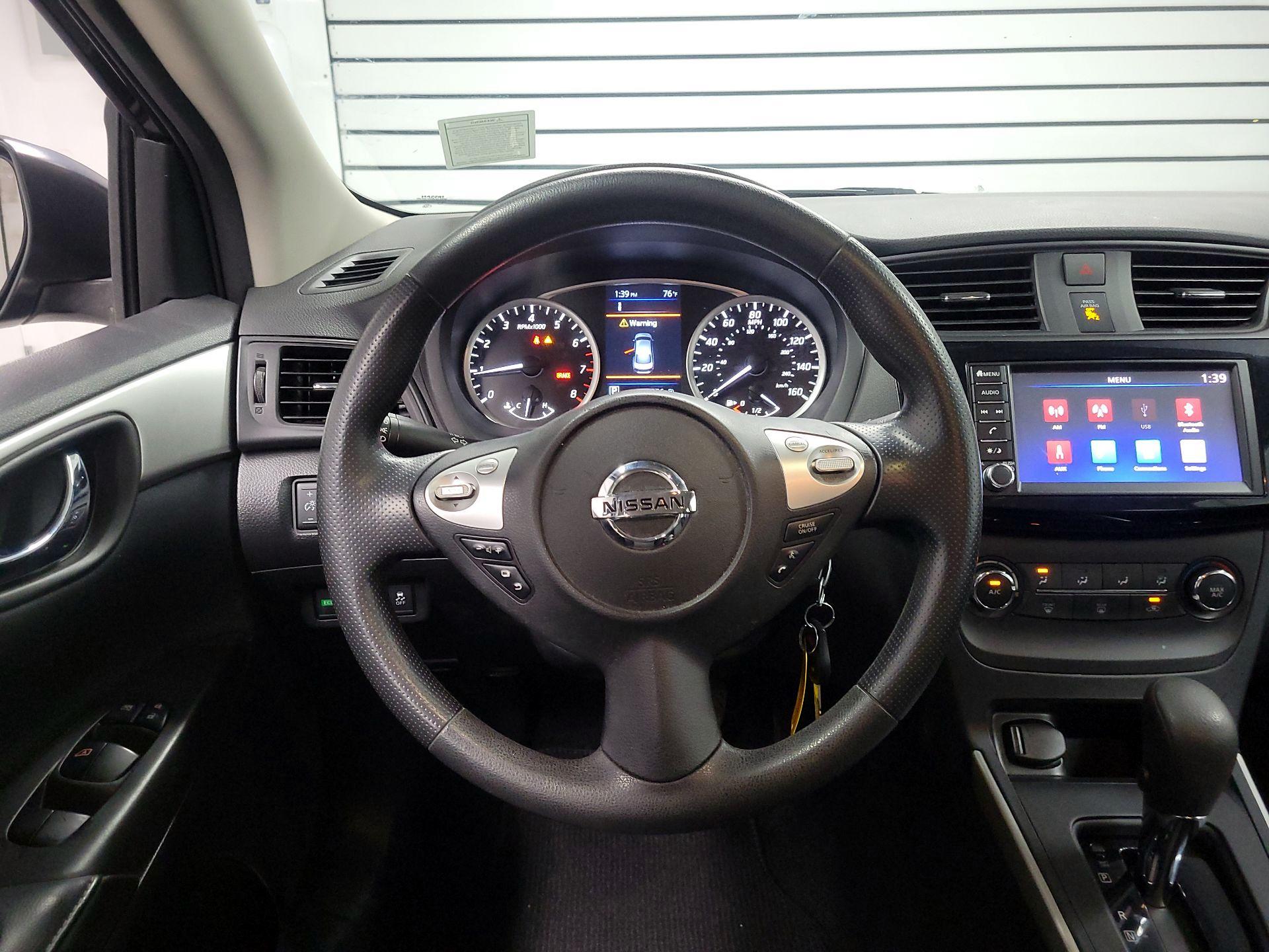 Thumbnail: 2019 Nissan Sentra - 10