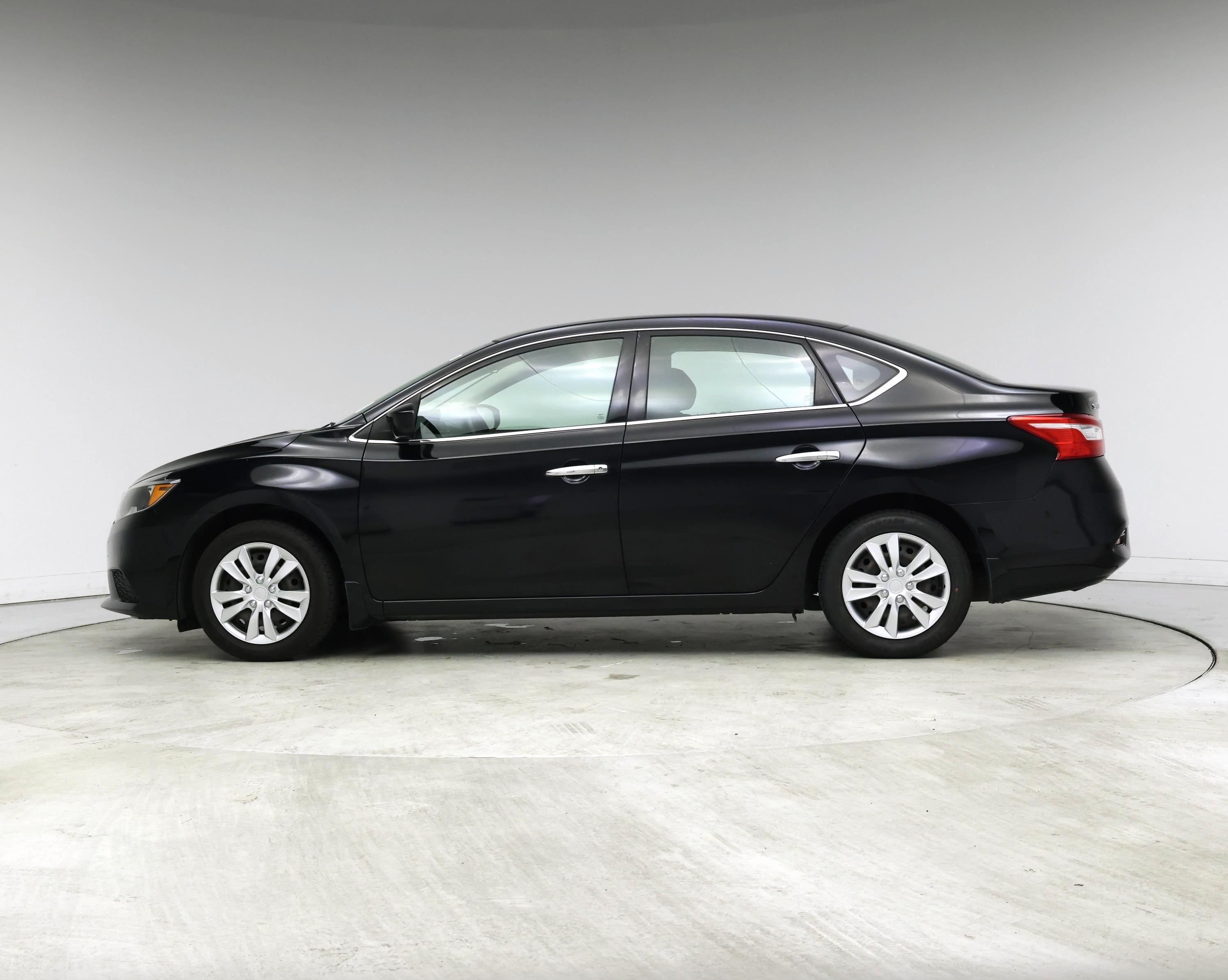 Thumbnail: 2019 Nissan Sentra - 3