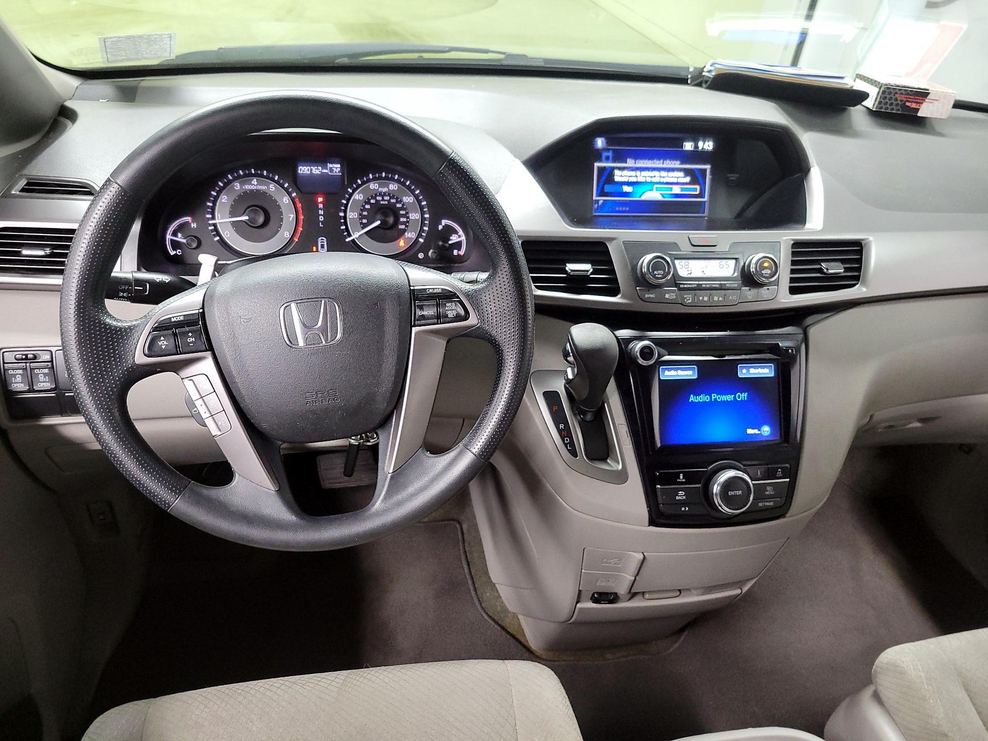 Thumbnail: 2015 Honda Odyssey - 9