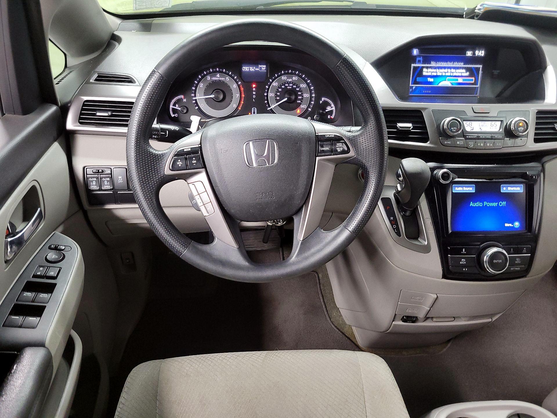 Thumbnail: 2015 Honda Odyssey - 10