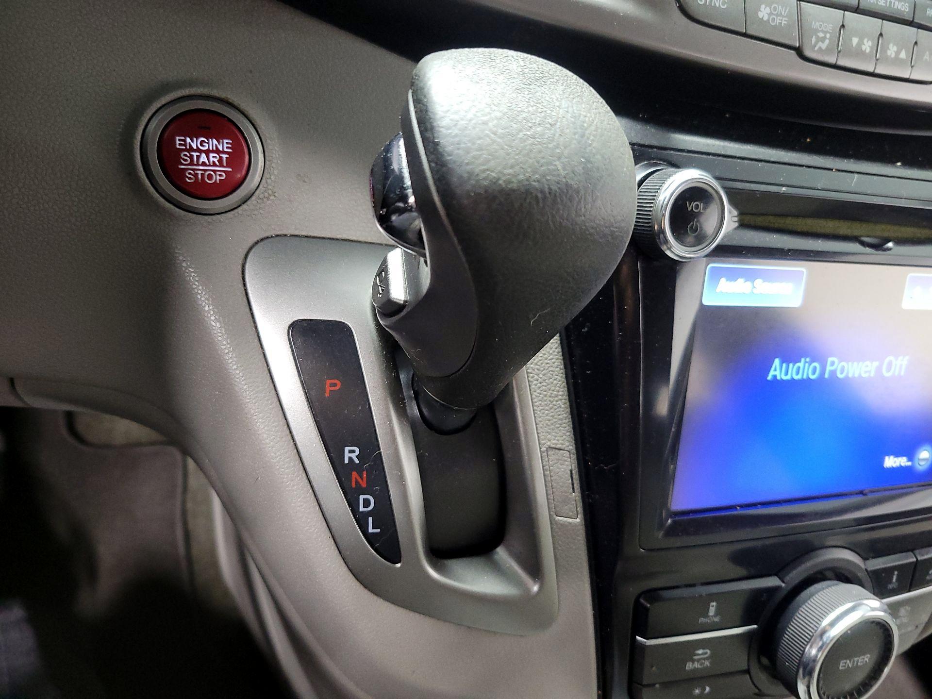 Thumbnail: 2015 Honda Odyssey - 16
