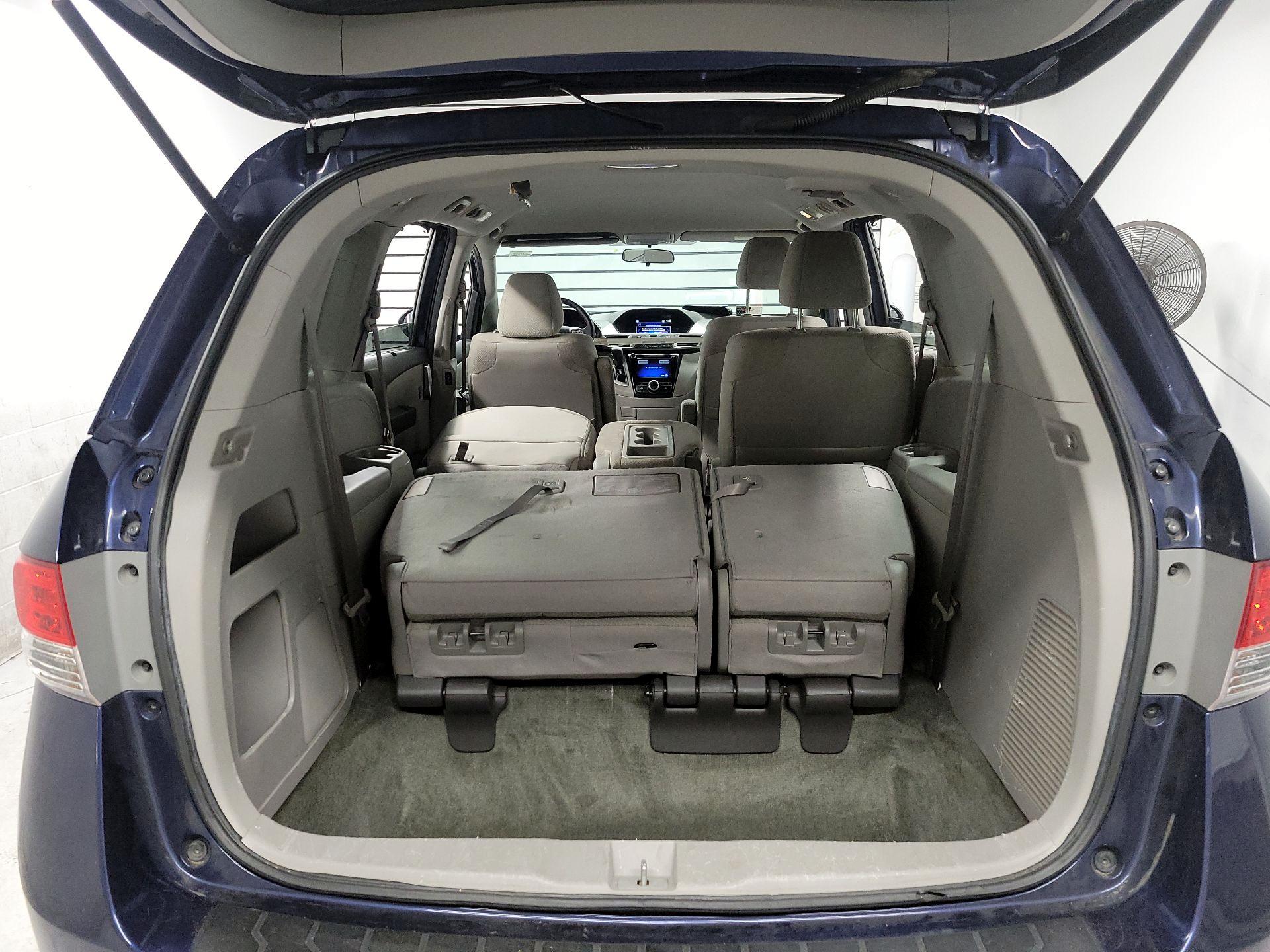 Thumbnail: 2015 Honda Odyssey - 18