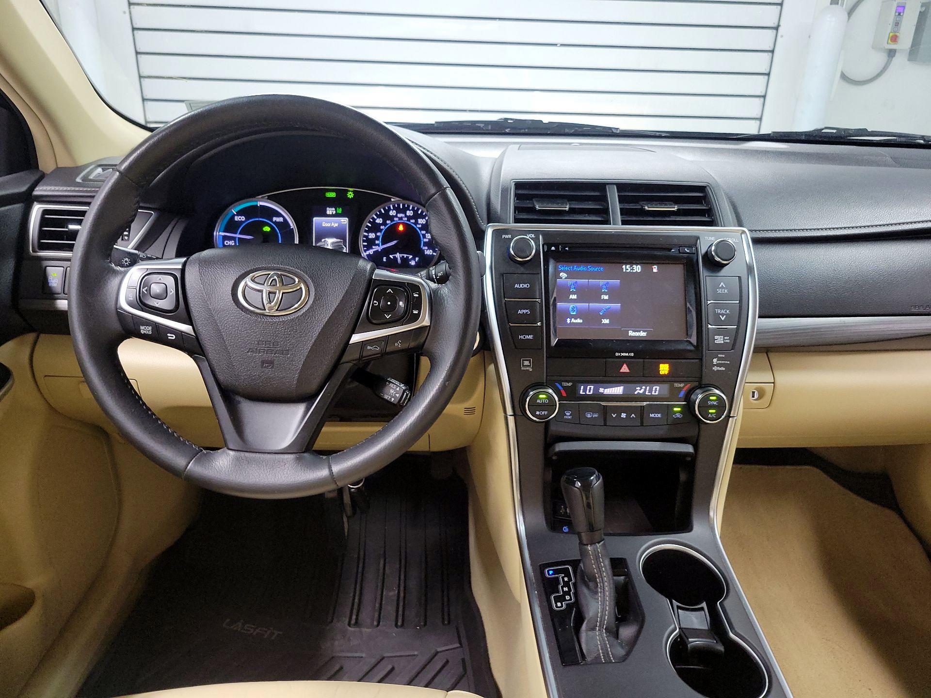 Thumbnail: 2017 Toyota Camry - 9