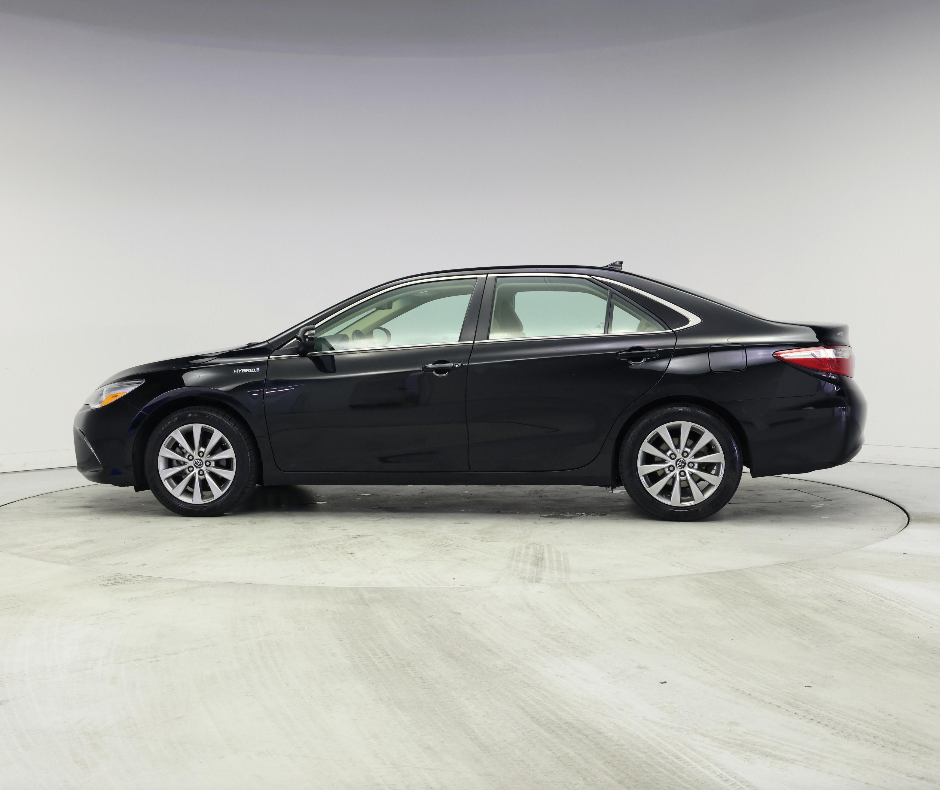 Thumbnail: 2017 Toyota Camry - 3