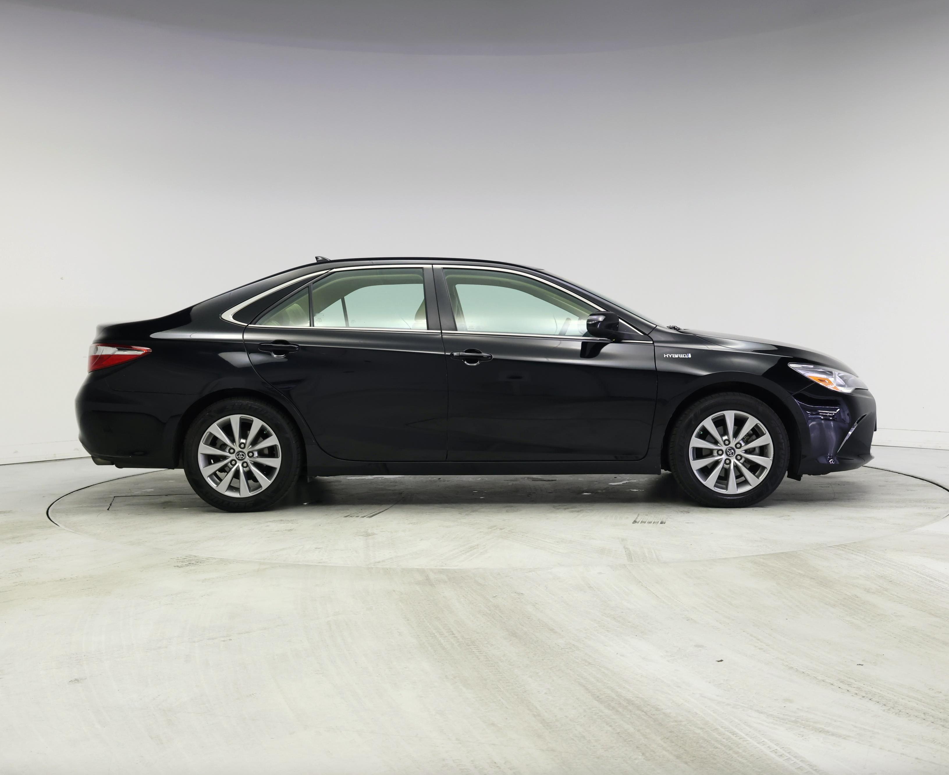 Thumbnail: 2017 Toyota Camry - 7