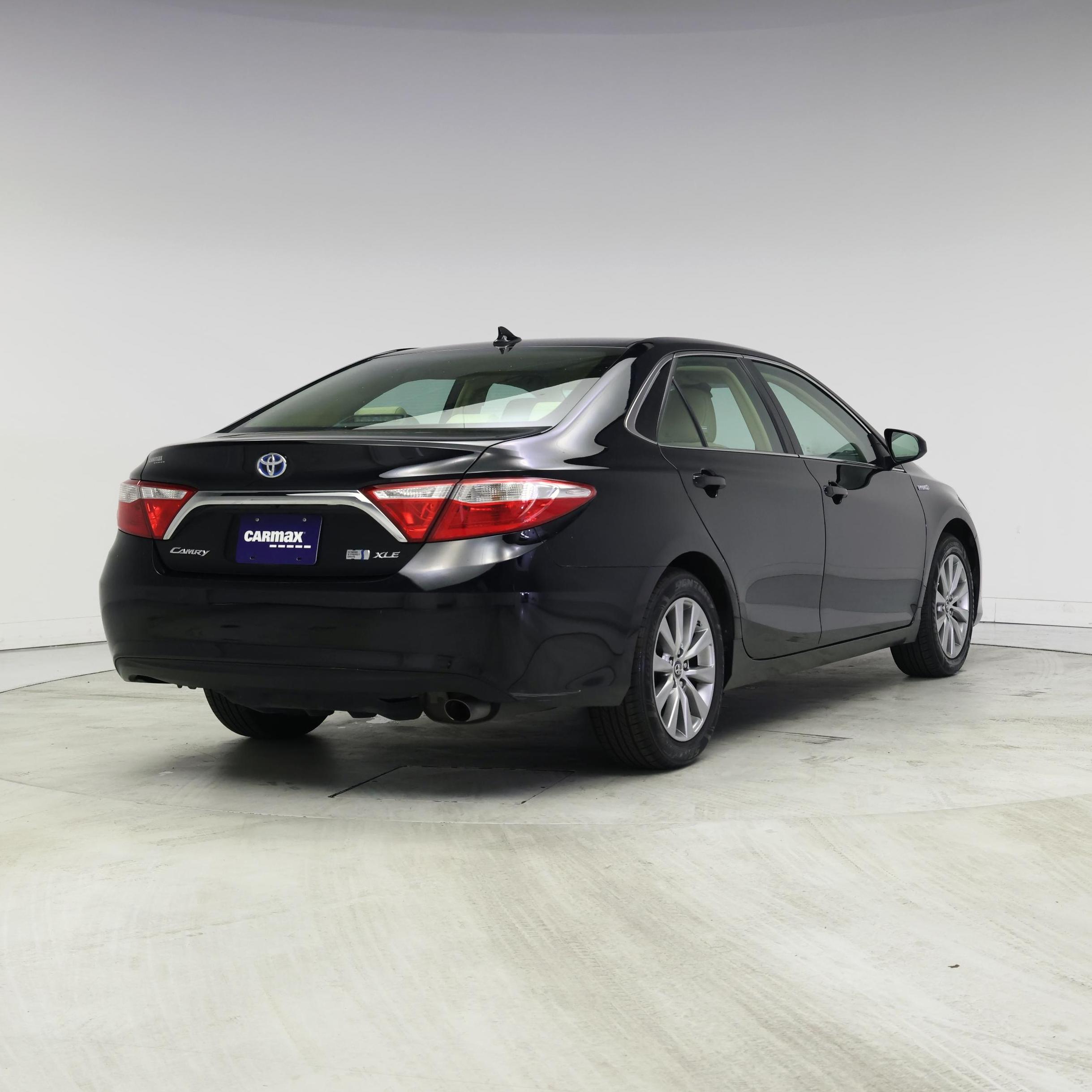 Thumbnail: 2017 Toyota Camry - 8