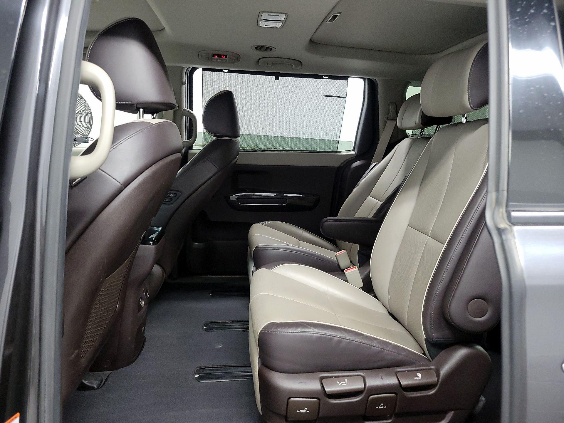Thumbnail: 2018 Kia Sedona - 17