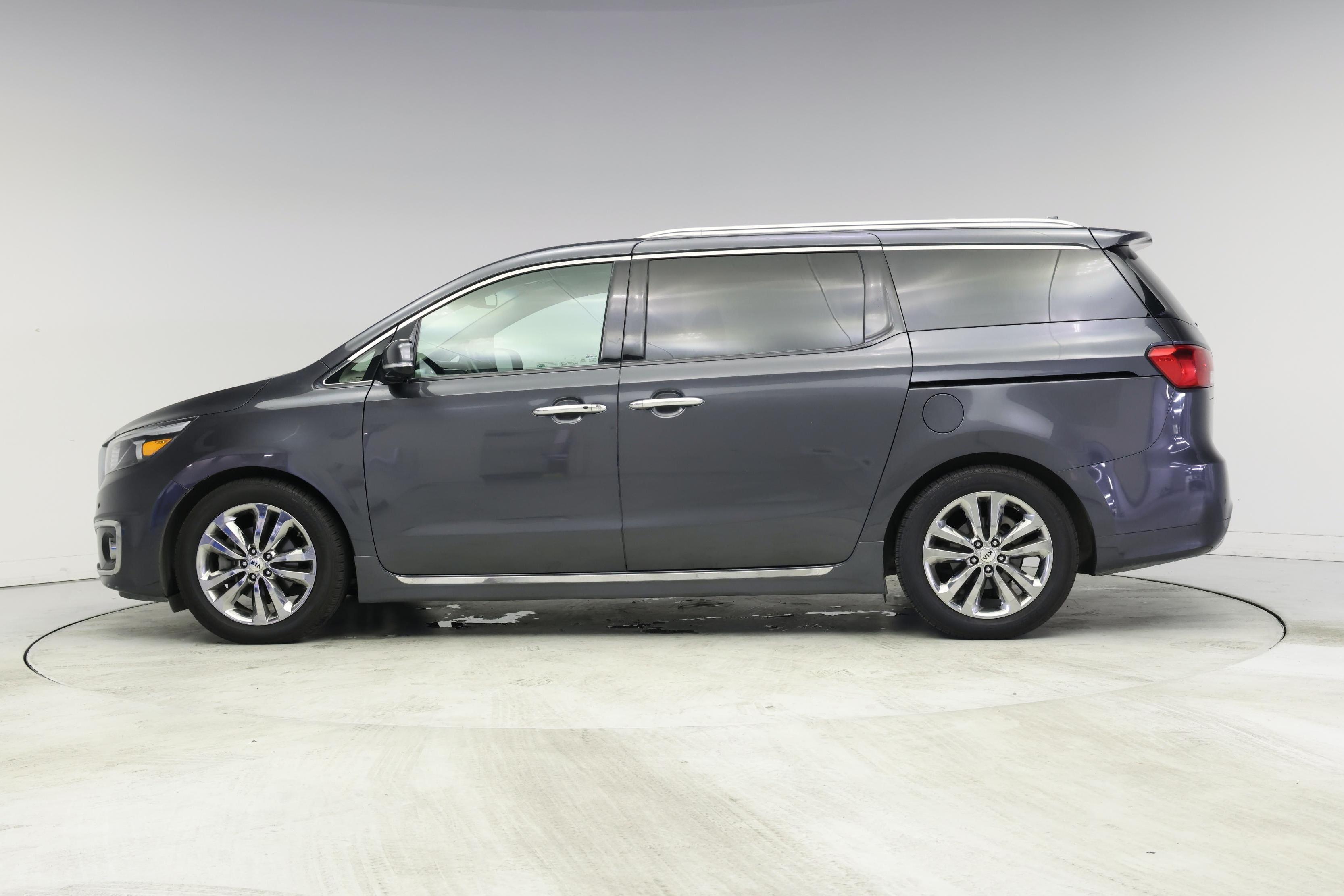 Thumbnail: 2018 Kia Sedona - 3