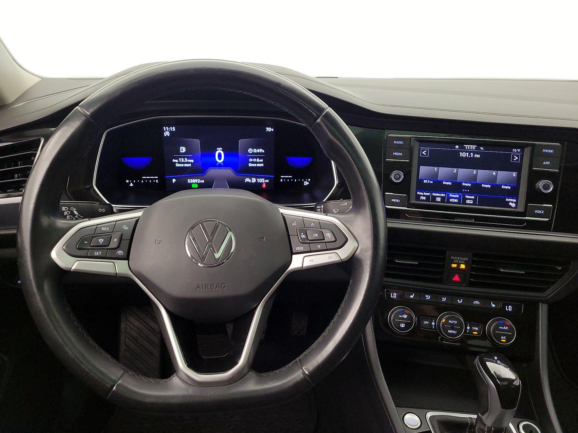 Thumbnail: 2023 Volkswagen Jetta - 10