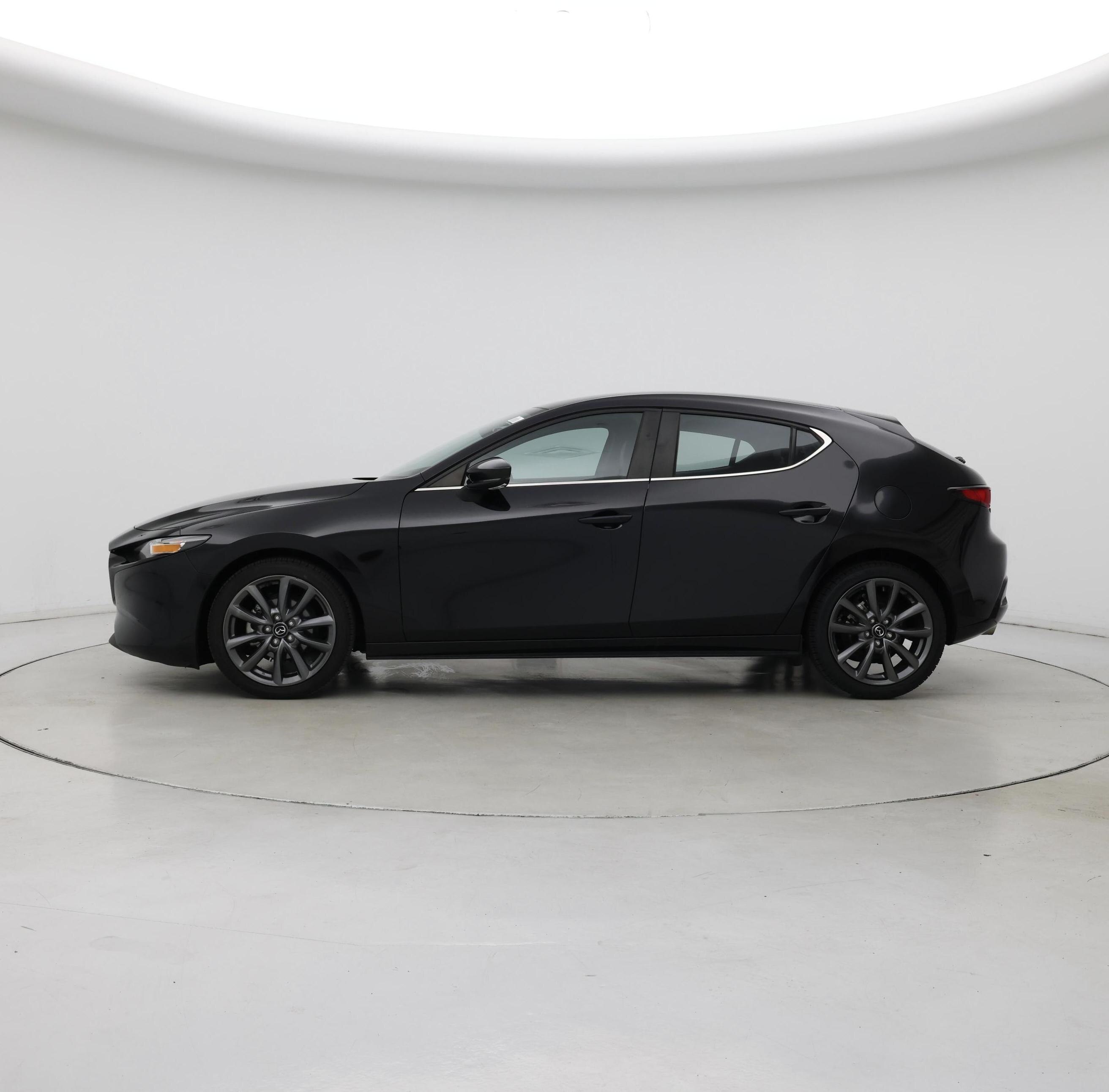 Thumbnail: 2022 Mazda Mazda3 - 3