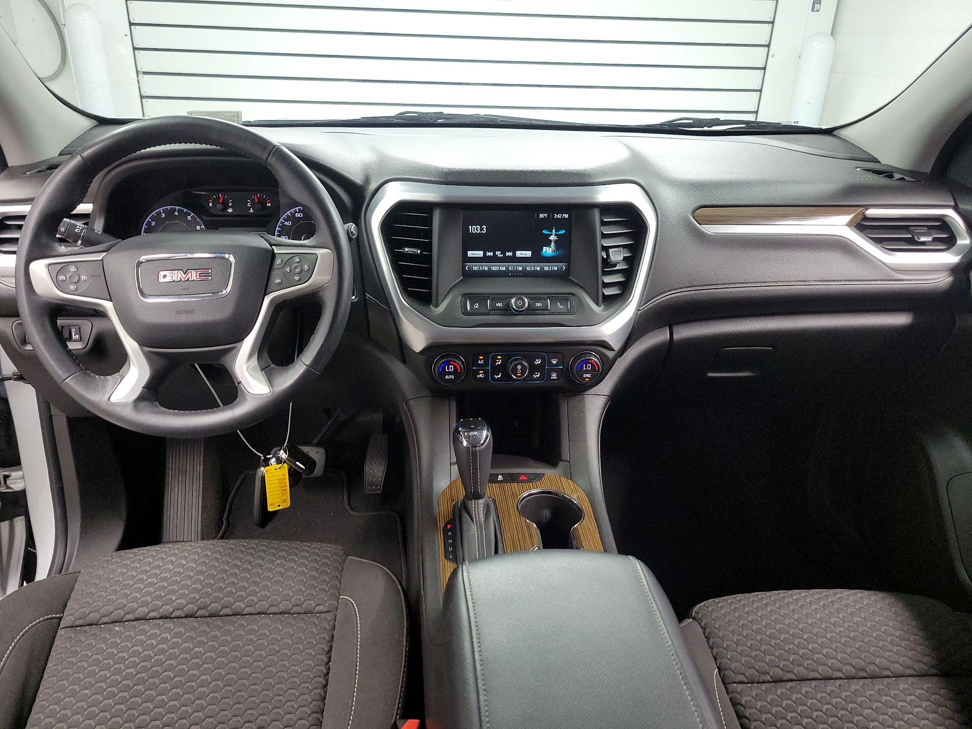 Thumbnail: 2017 GMC Acadia - 9