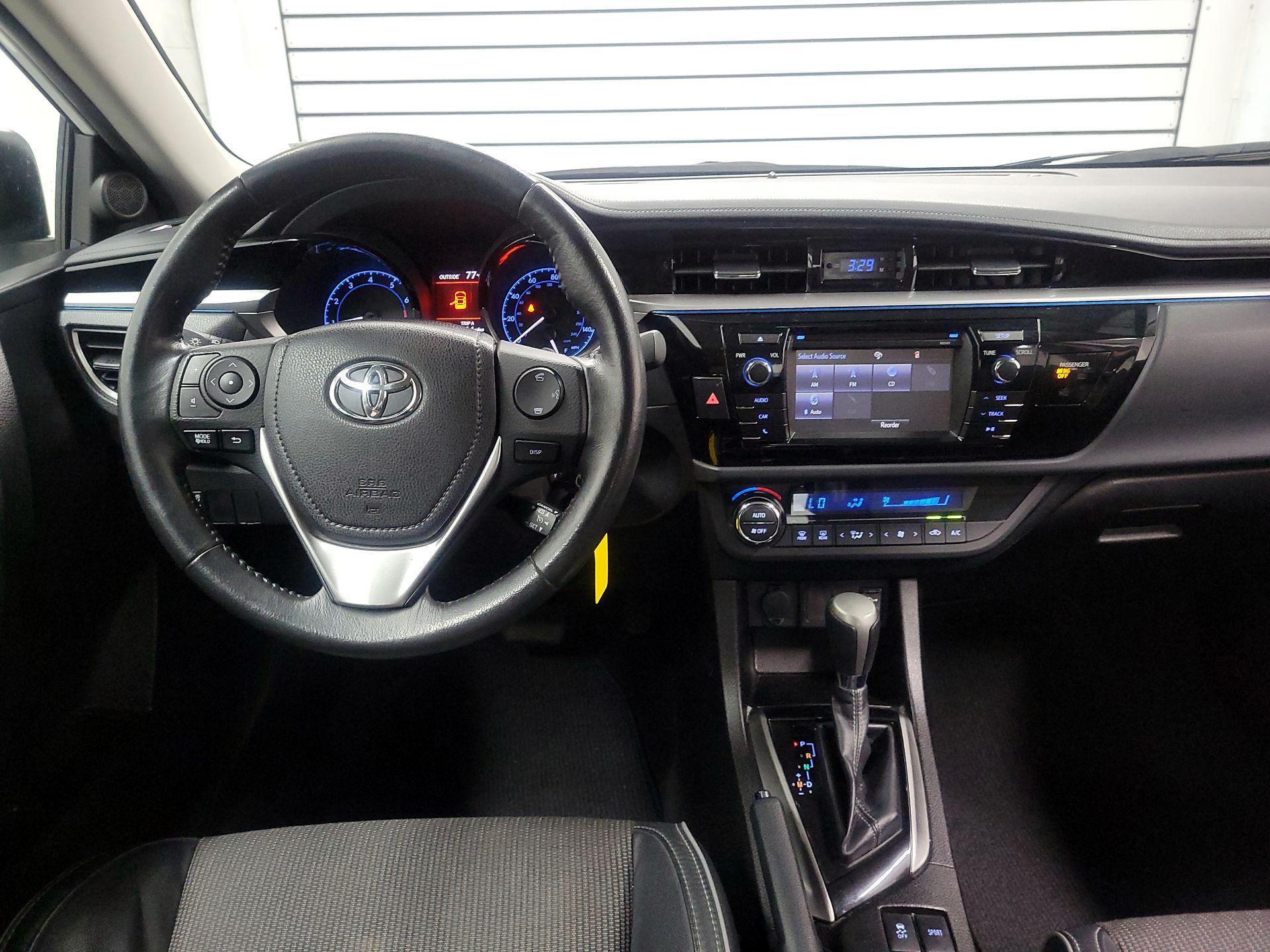 Thumbnail: 2015 Toyota Corolla - 9