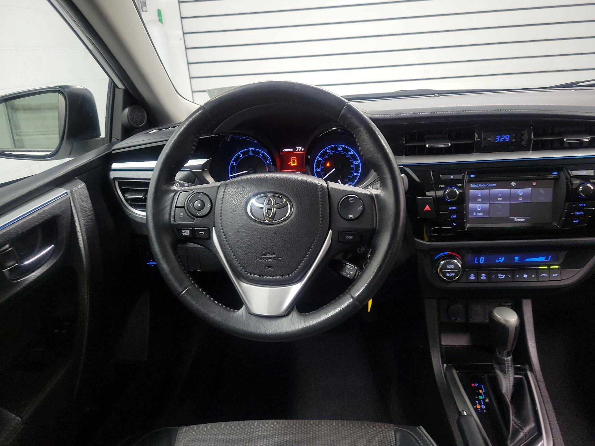 Thumbnail: 2015 Toyota Corolla - 10