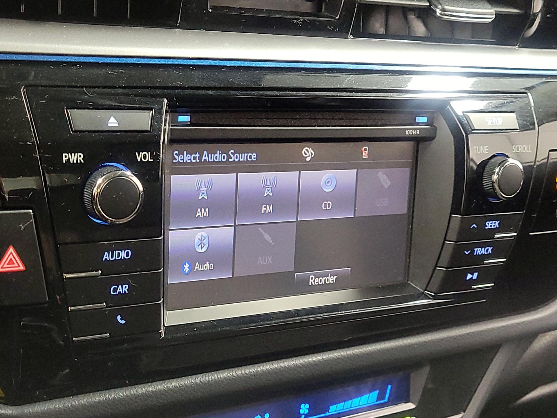 Thumbnail: 2015 Toyota Corolla - 14