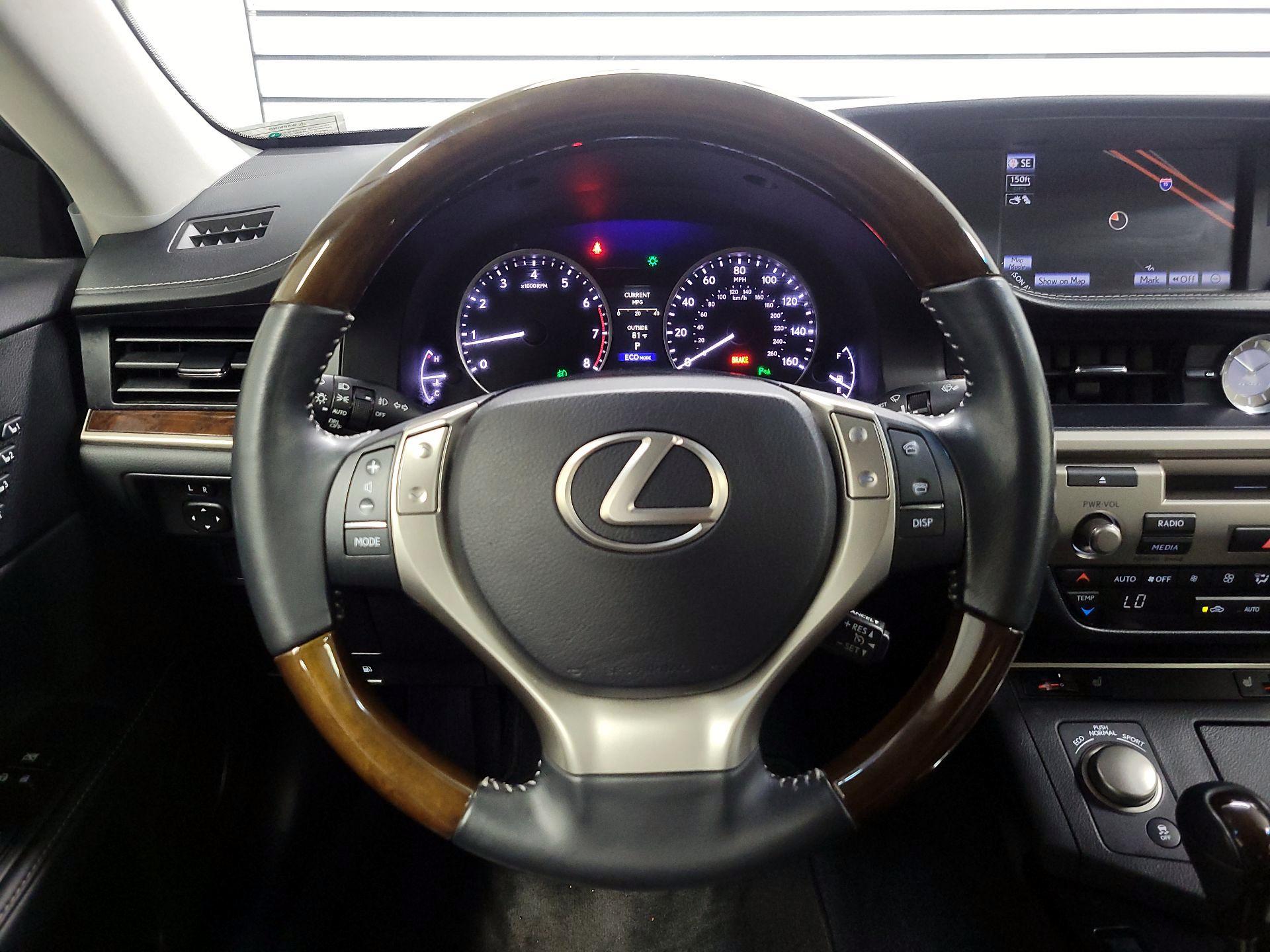 Thumbnail: 2013 Lexus ES - 10