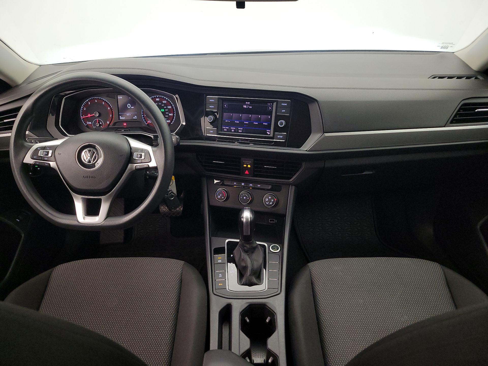 Thumbnail: 2019 Volkswagen Jetta - 9
