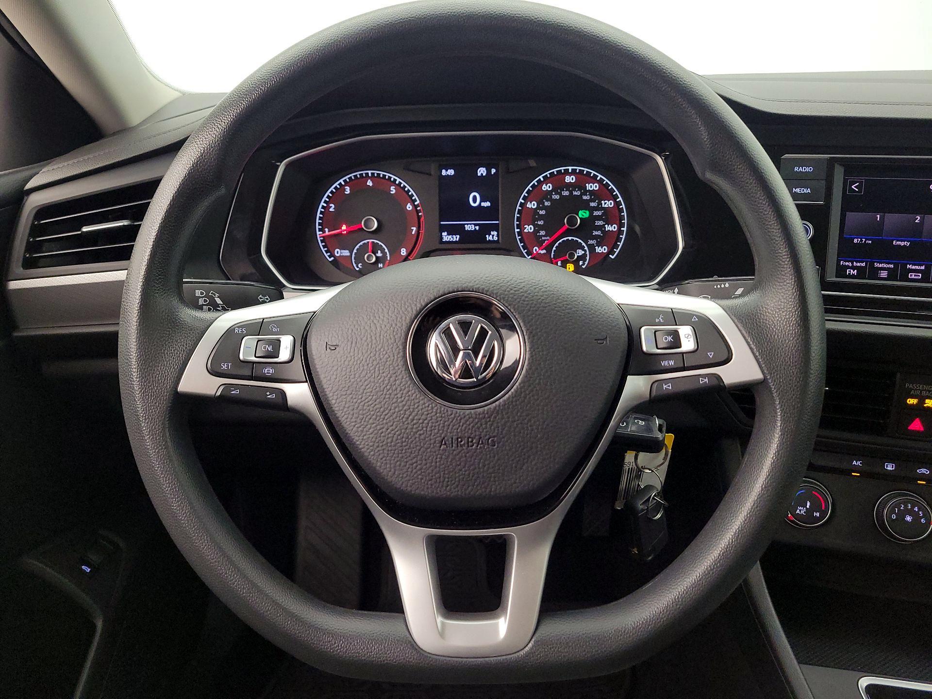 Thumbnail: 2019 Volkswagen Jetta - 10