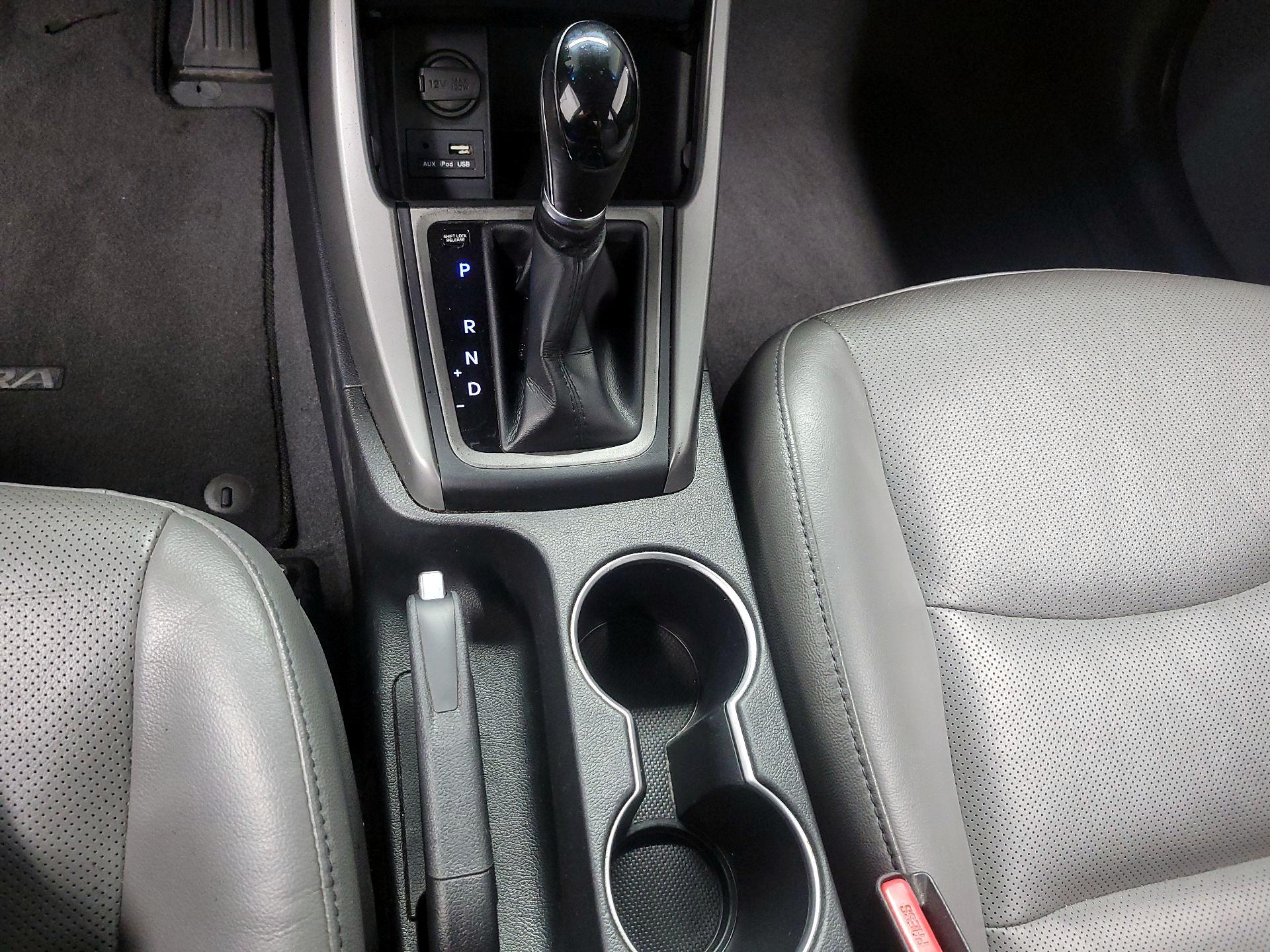 Thumbnail: 2015 Hyundai Elantra - 17