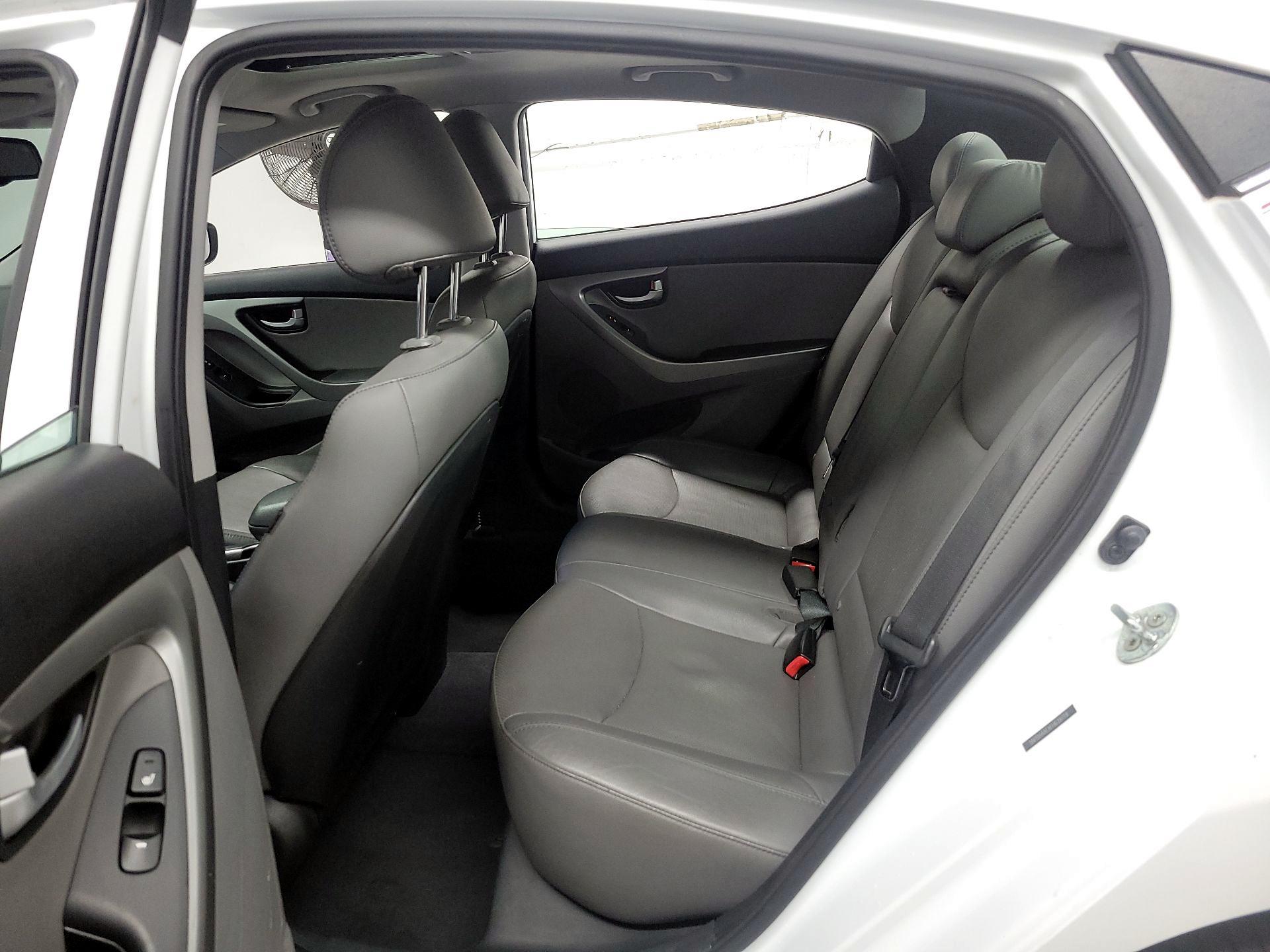 Thumbnail: 2015 Hyundai Elantra - 18