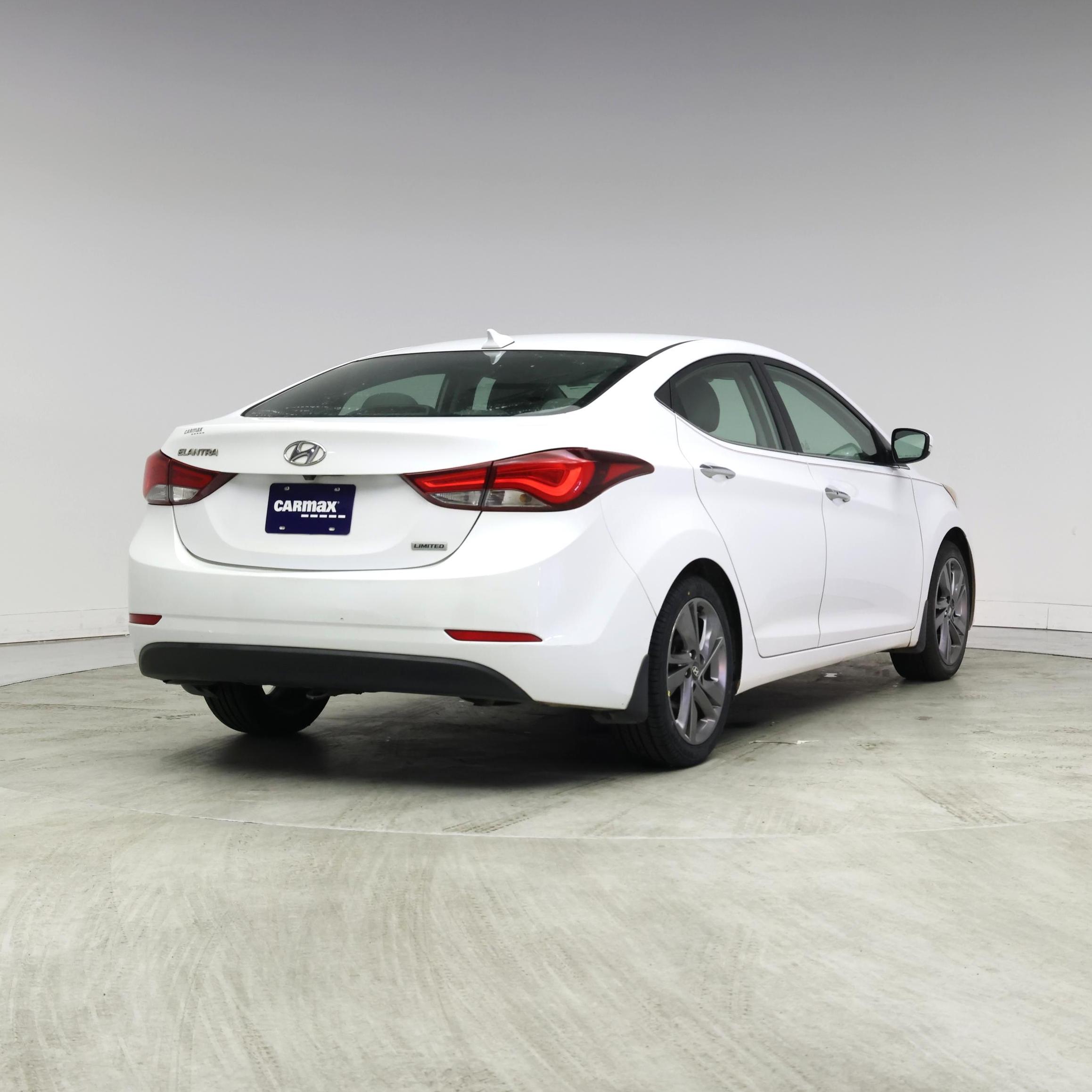 Thumbnail: 2015 Hyundai Elantra - 8