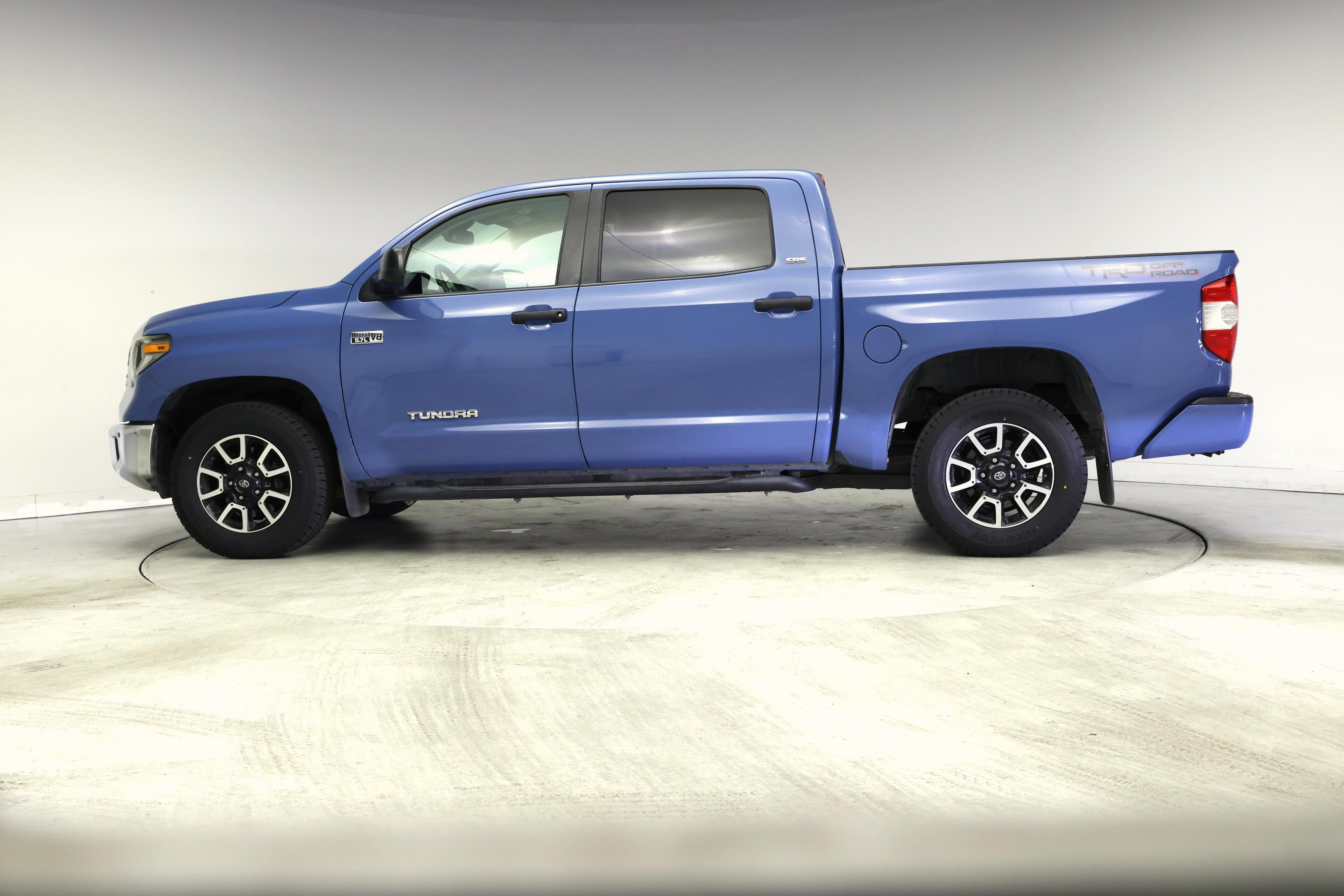 Thumbnail: 2018 Toyota Tundra - 3