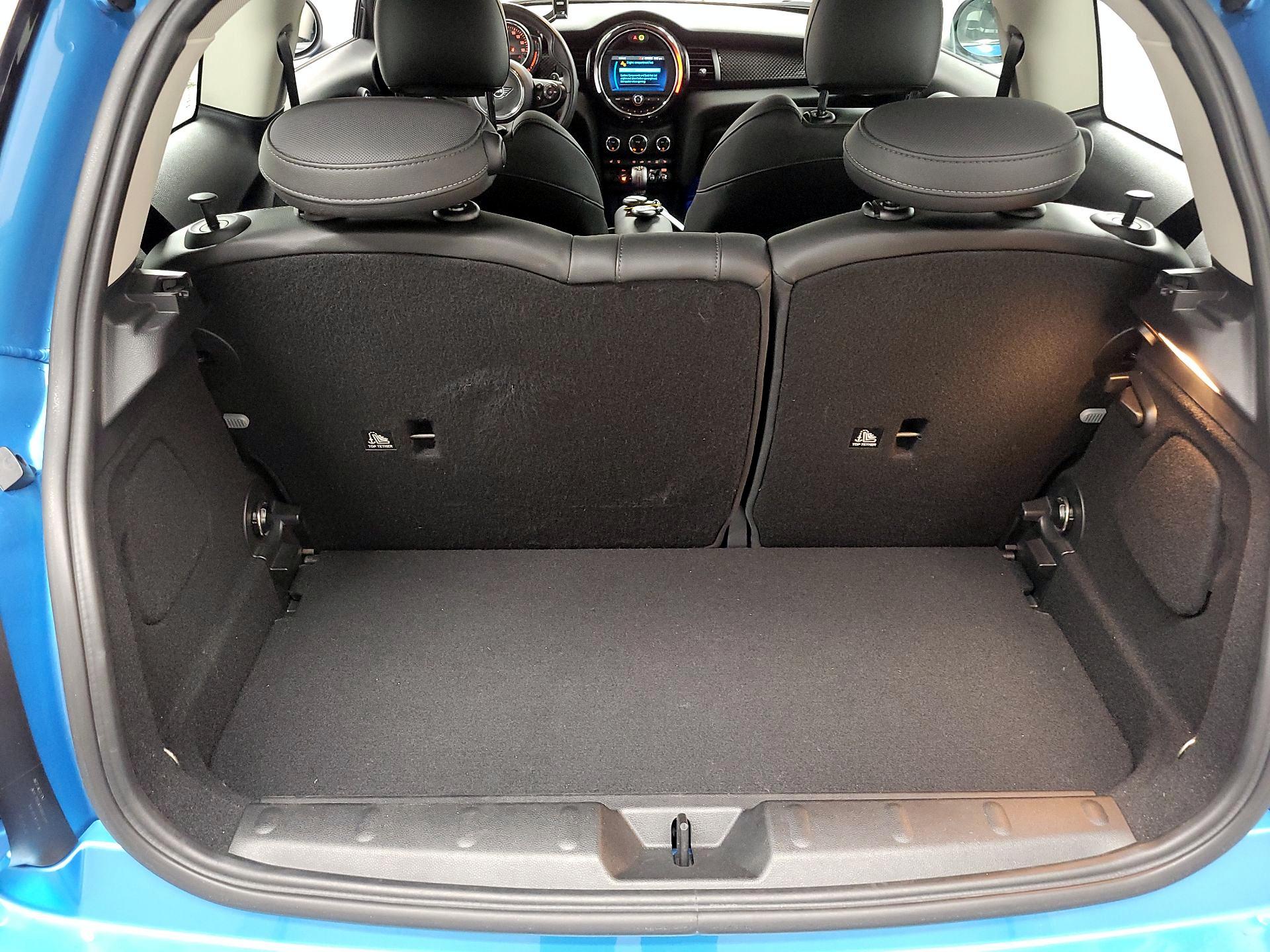Thumbnail: 2019 MINI Cooper Hardtop - 16