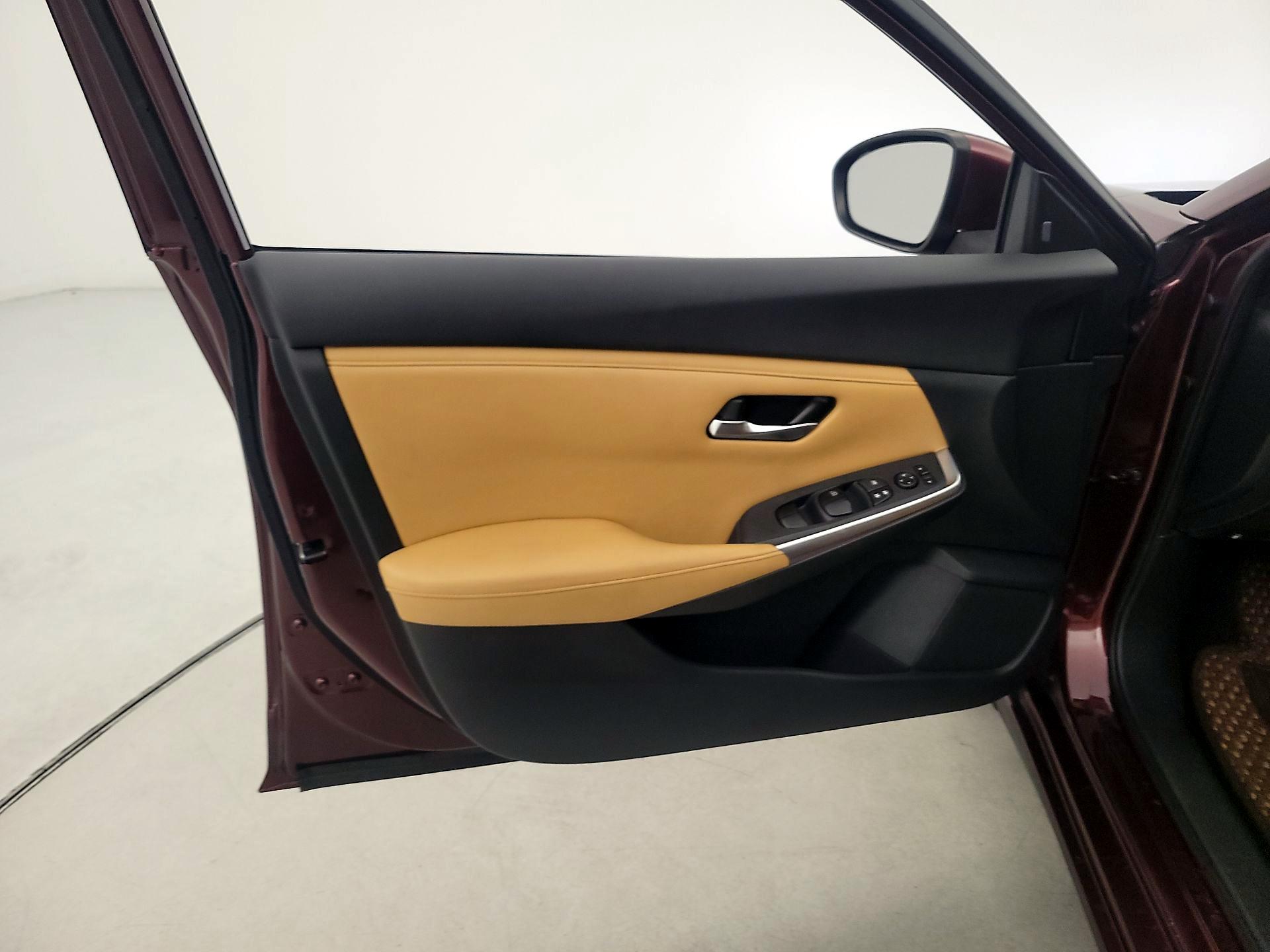 Thumbnail: 2020 Nissan Sentra - 12