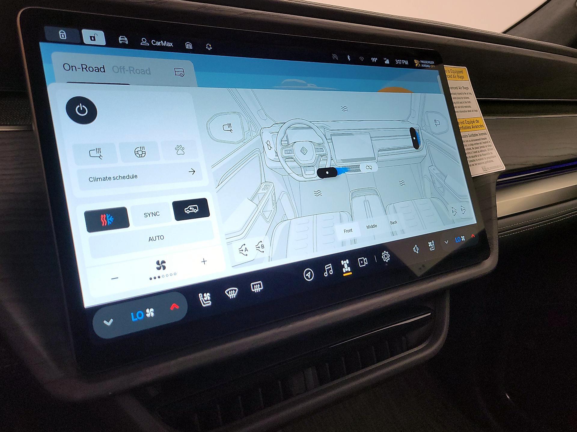 Thumbnail: 2023 Rivian R1S - 16
