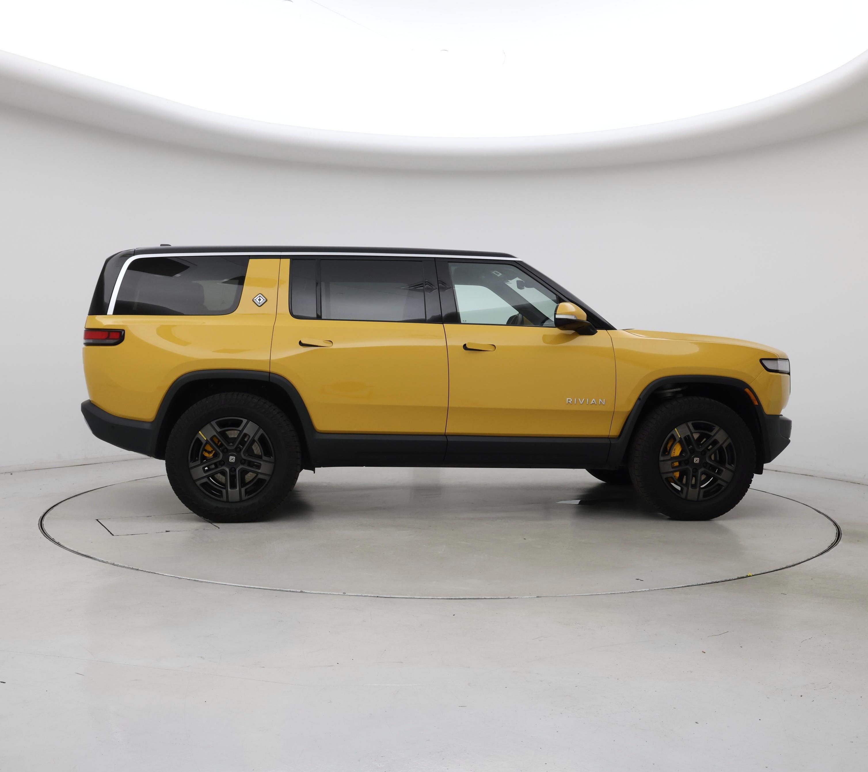 Thumbnail: 2023 Rivian R1S - 7