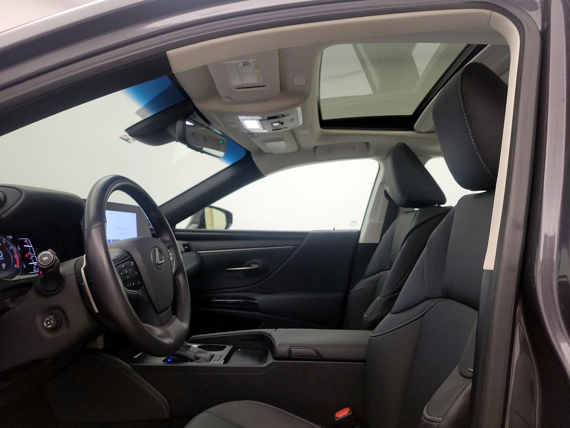 Thumbnail: 2024 Lexus ES - 19