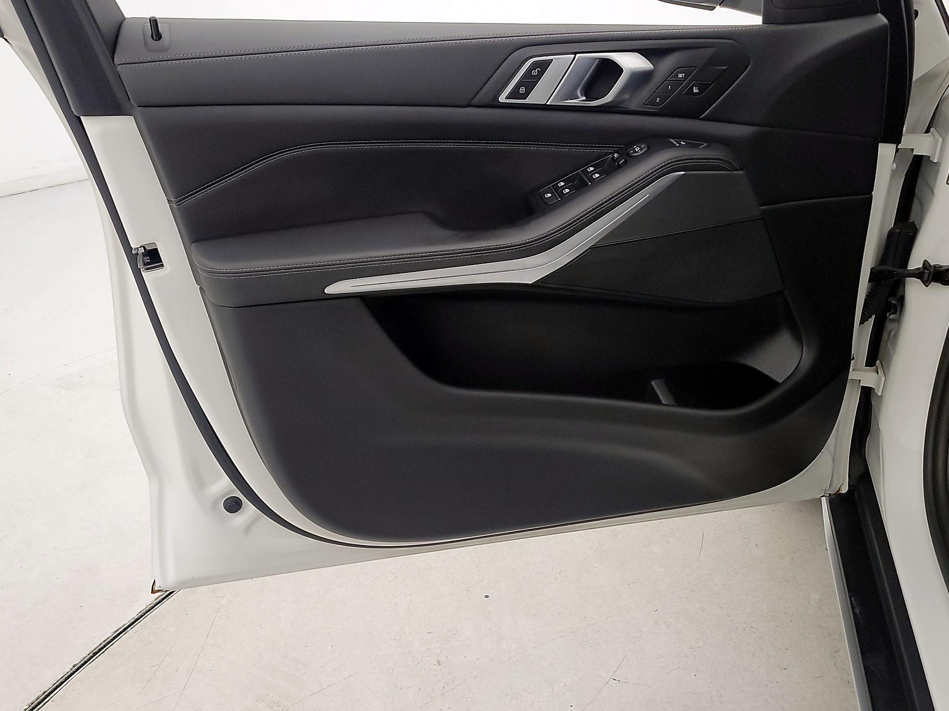 Thumbnail: 2020 BMW X5 - 12