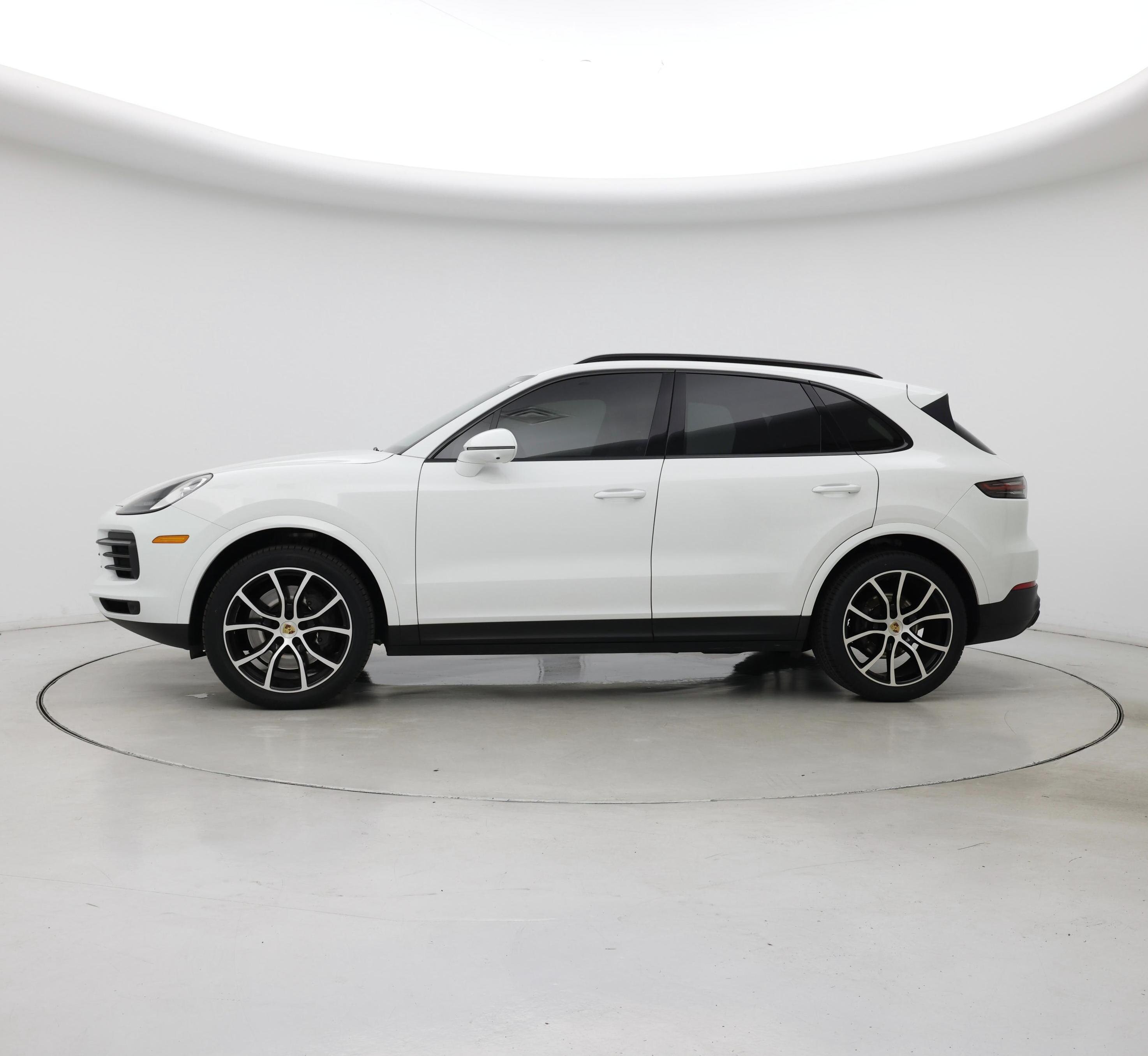 Thumbnail: 2022 Porsche Cayenne - 3