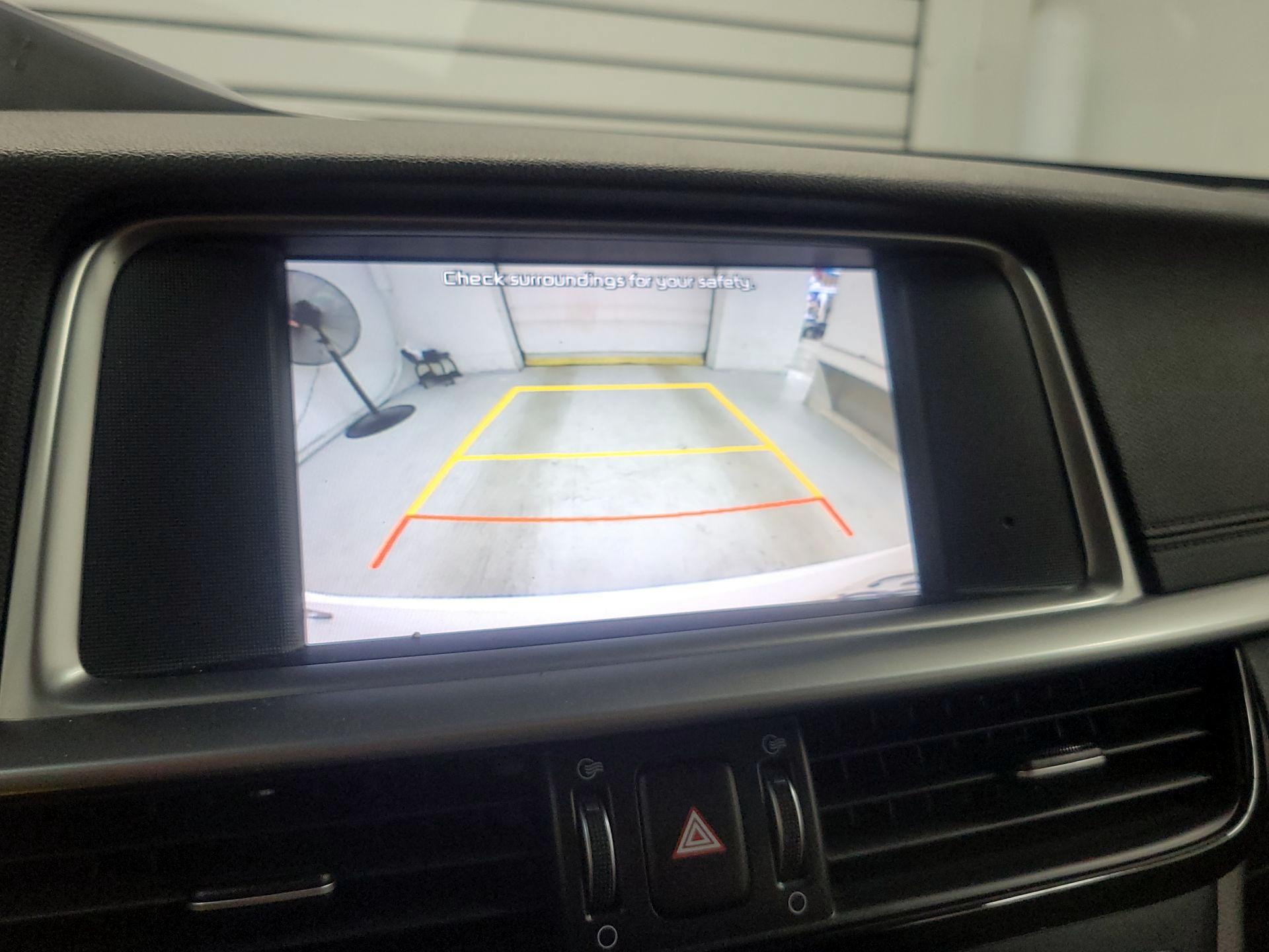 Thumbnail: 2019 Kia Optima - 14