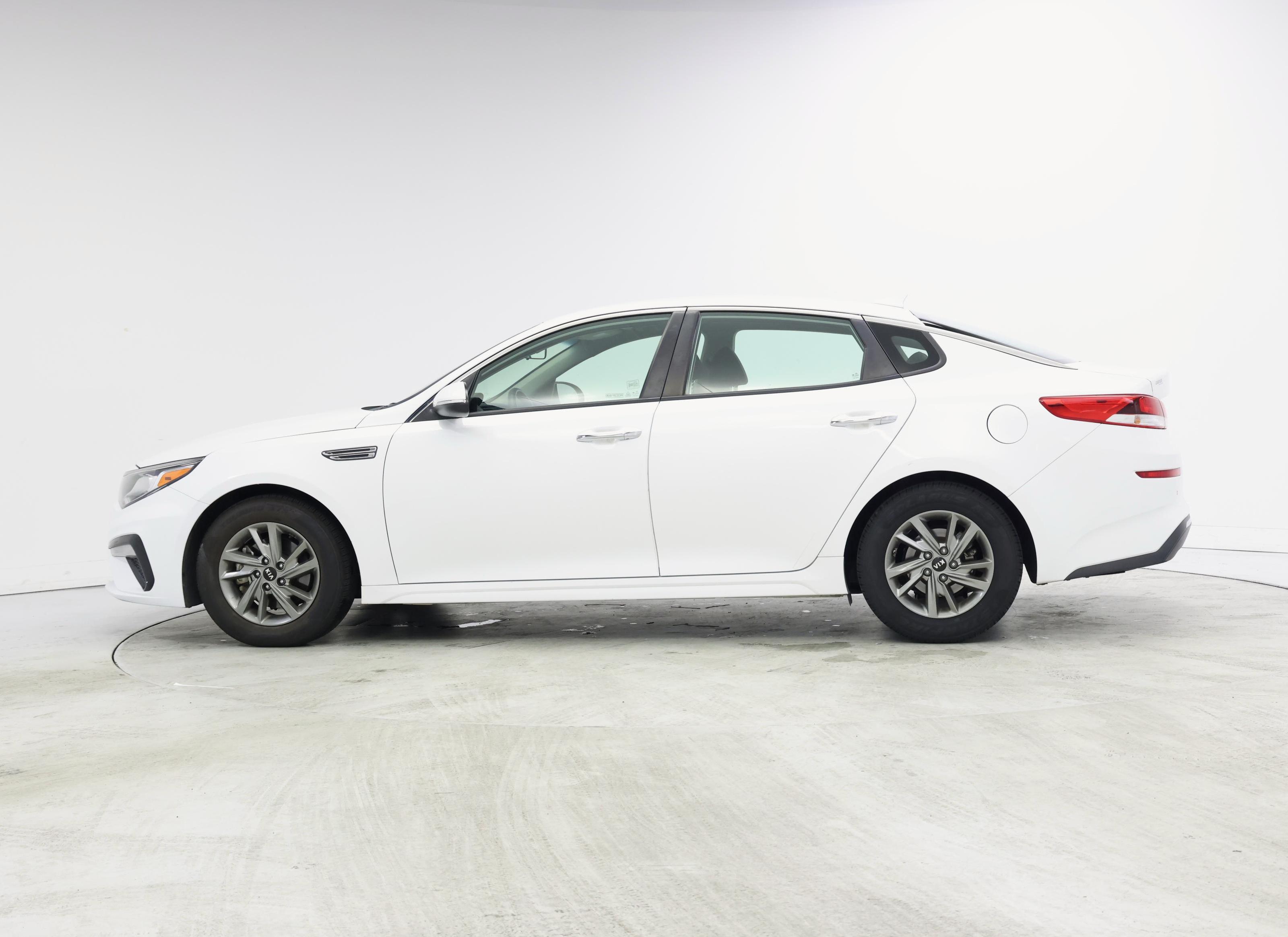 Thumbnail: 2019 Kia Optima - 3