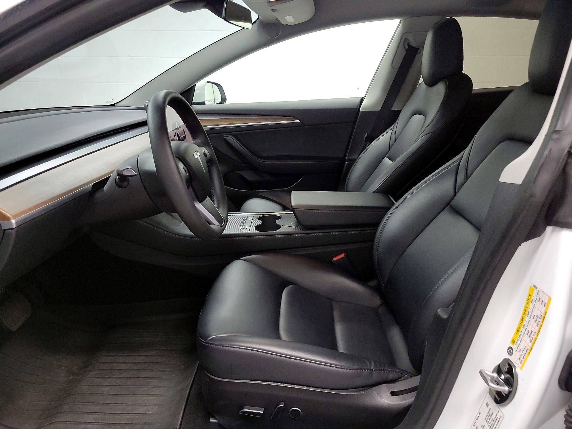 Thumbnail: 2023 Tesla Model 3 - 11