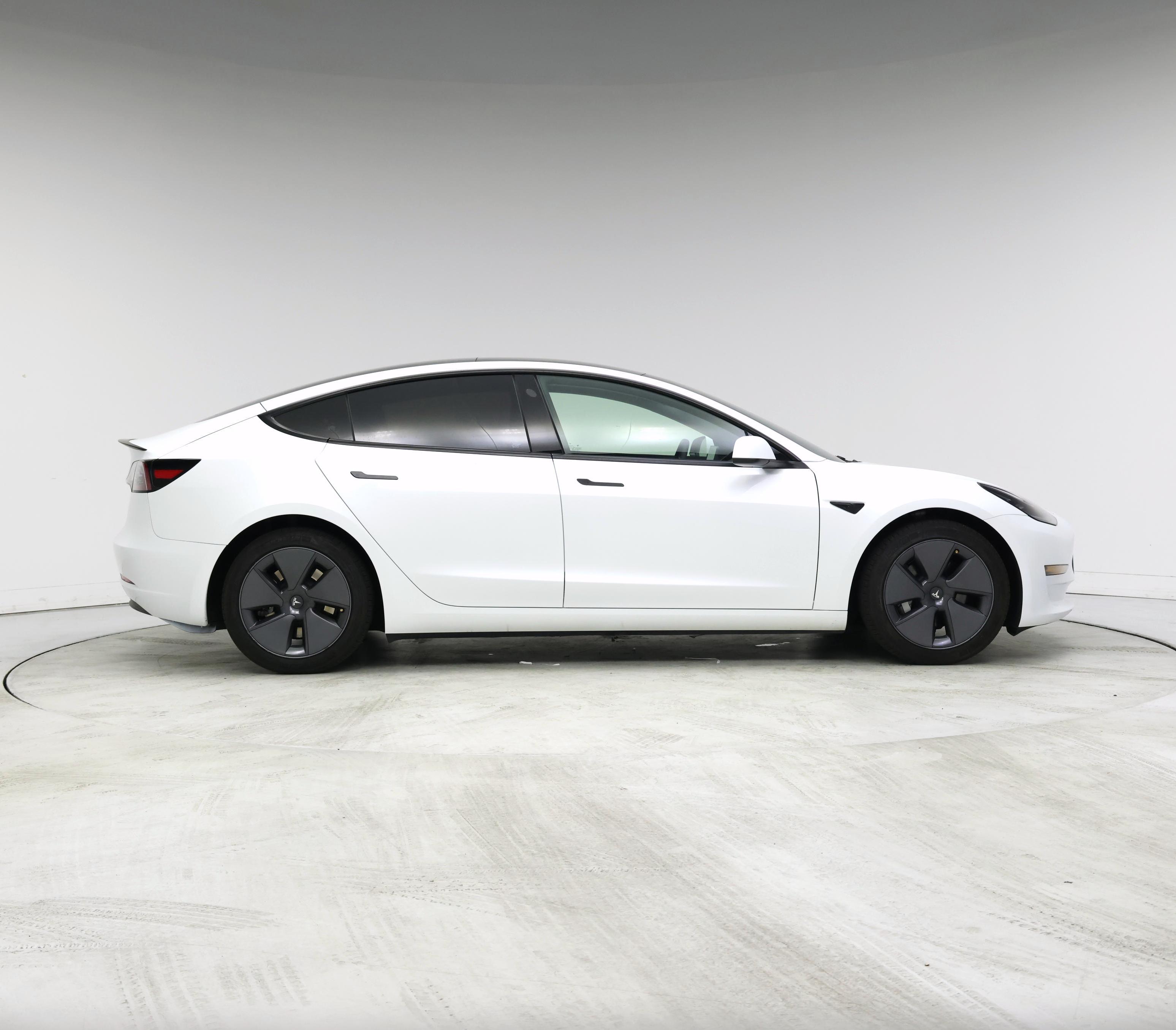 Thumbnail: 2023 Tesla Model 3 - 7
