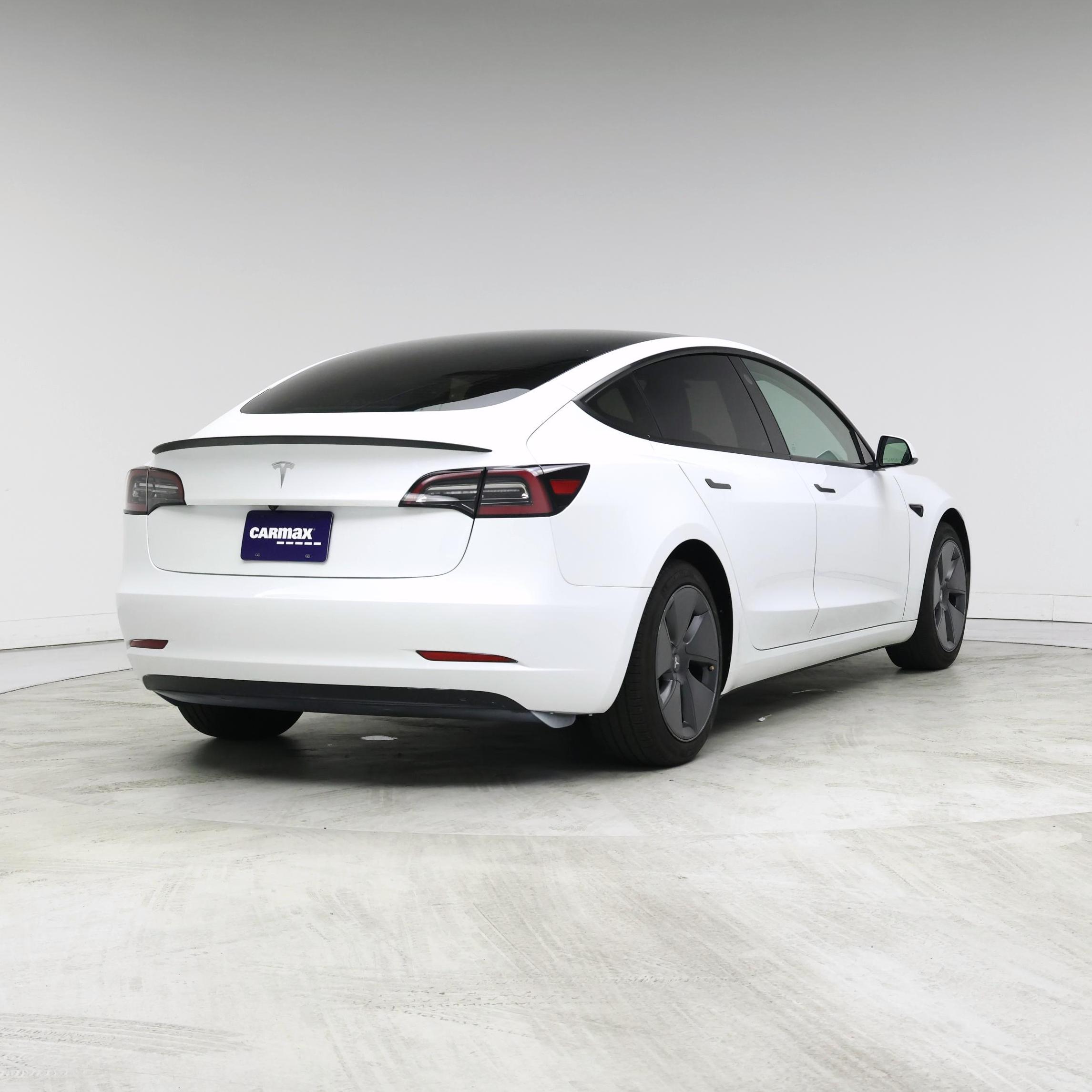 Thumbnail: 2023 Tesla Model 3 - 8