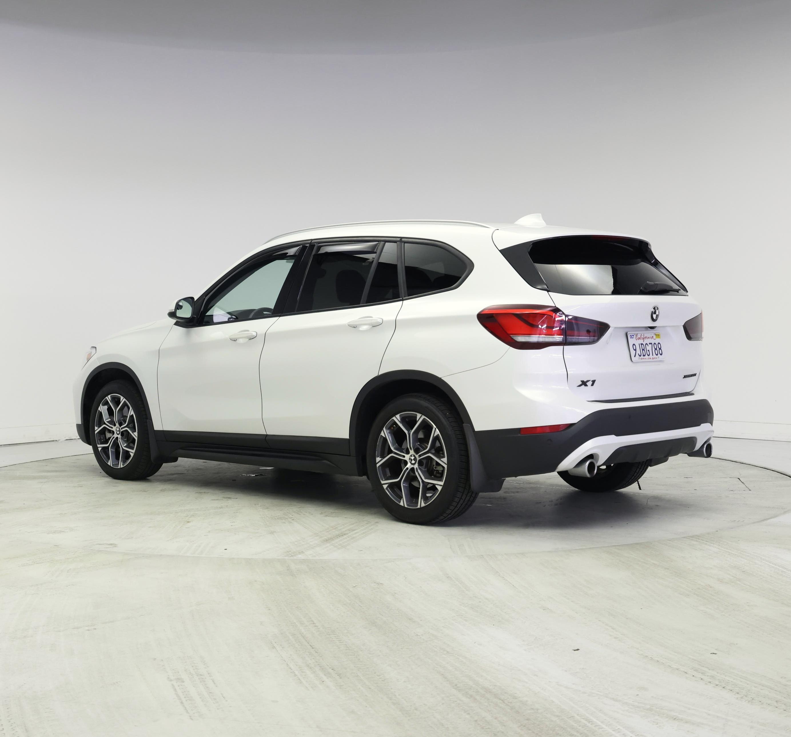 Thumbnail: 2021 BMW X1 - 2
