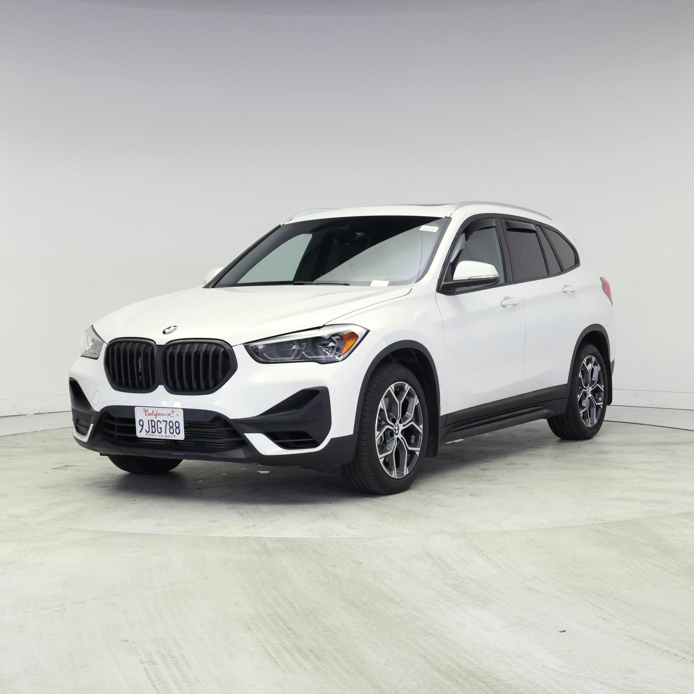 Thumbnail: 2021 BMW X1 - 4