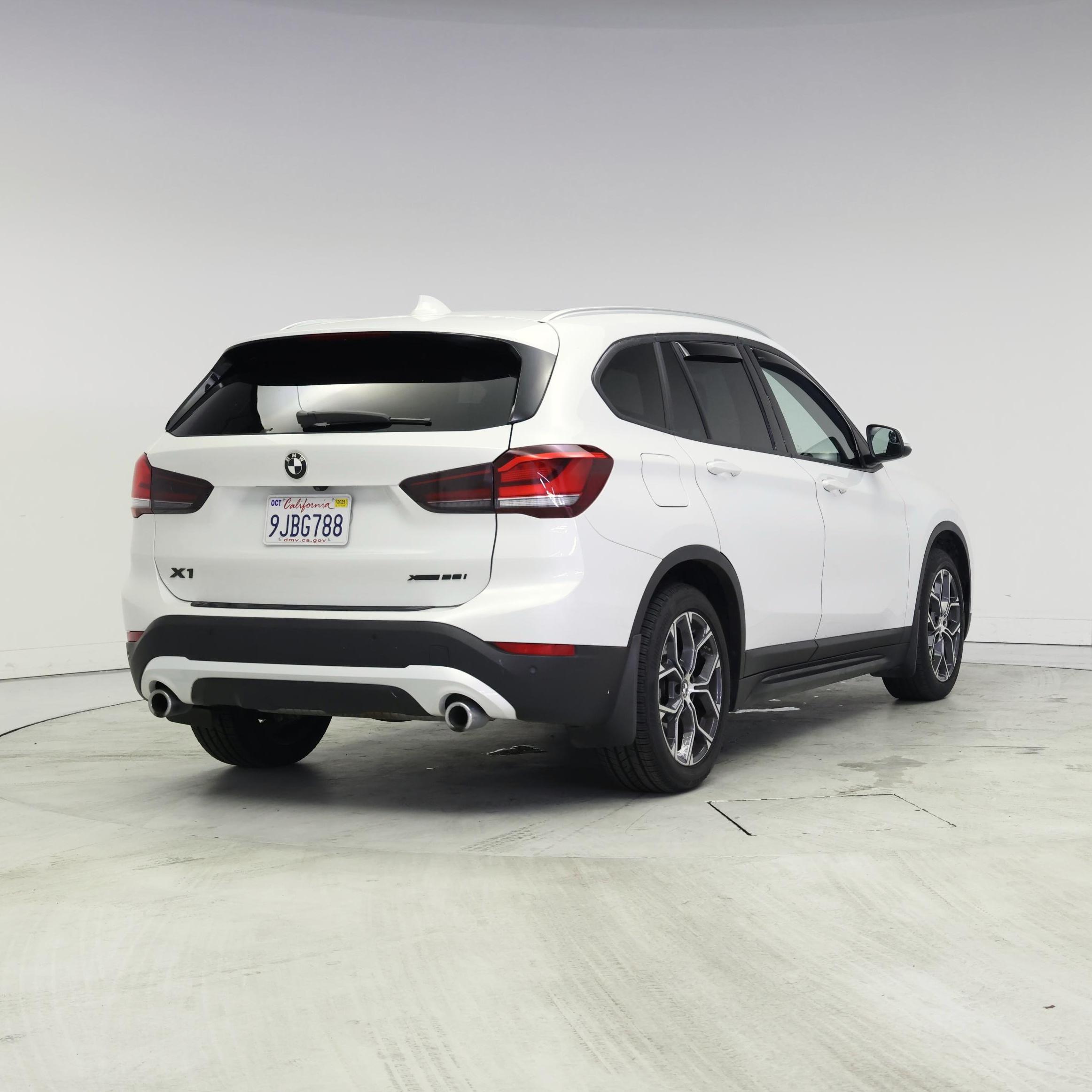 Thumbnail: 2021 BMW X1 - 8