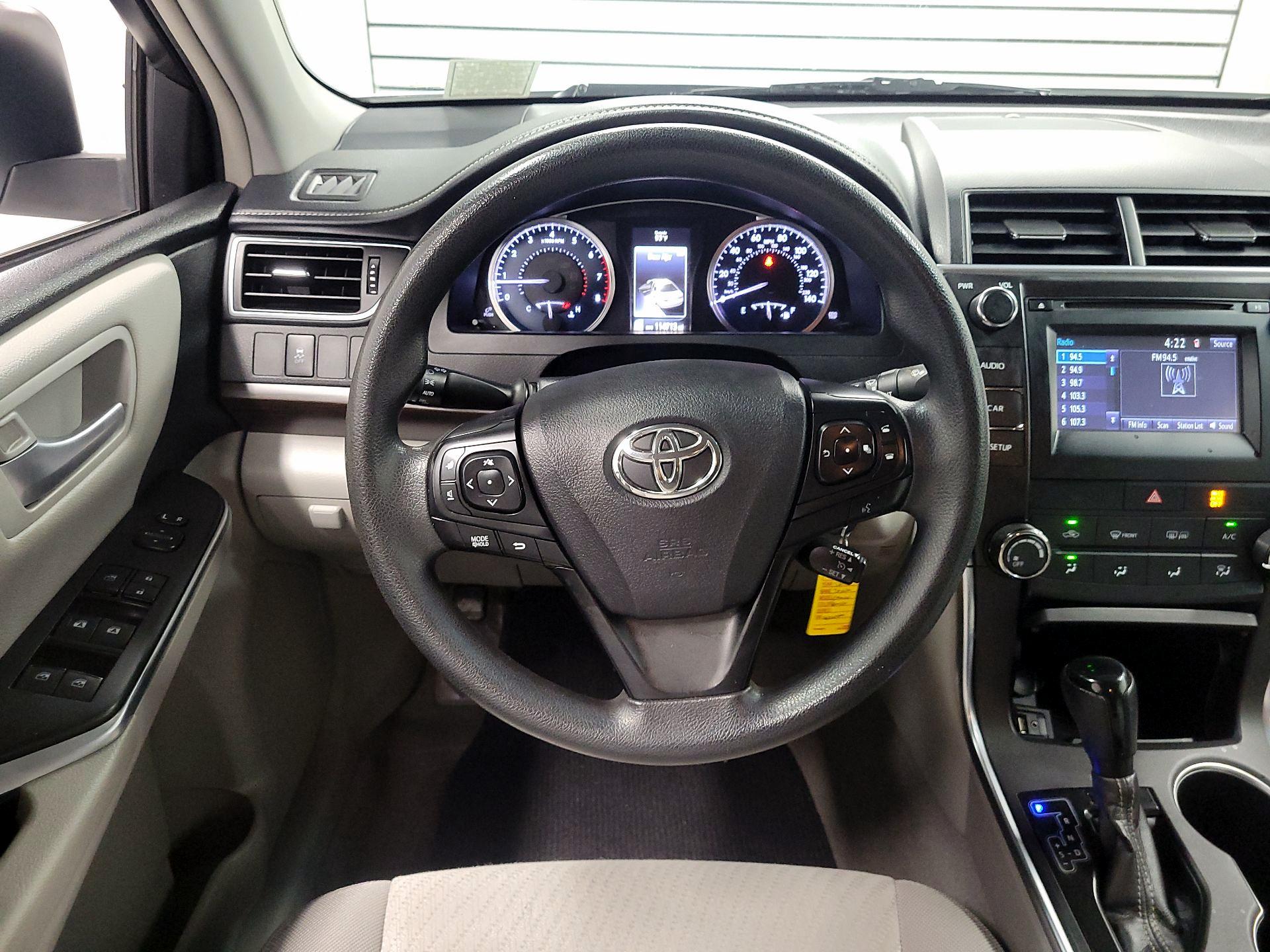 Thumbnail: 2016 Toyota Camry - 10