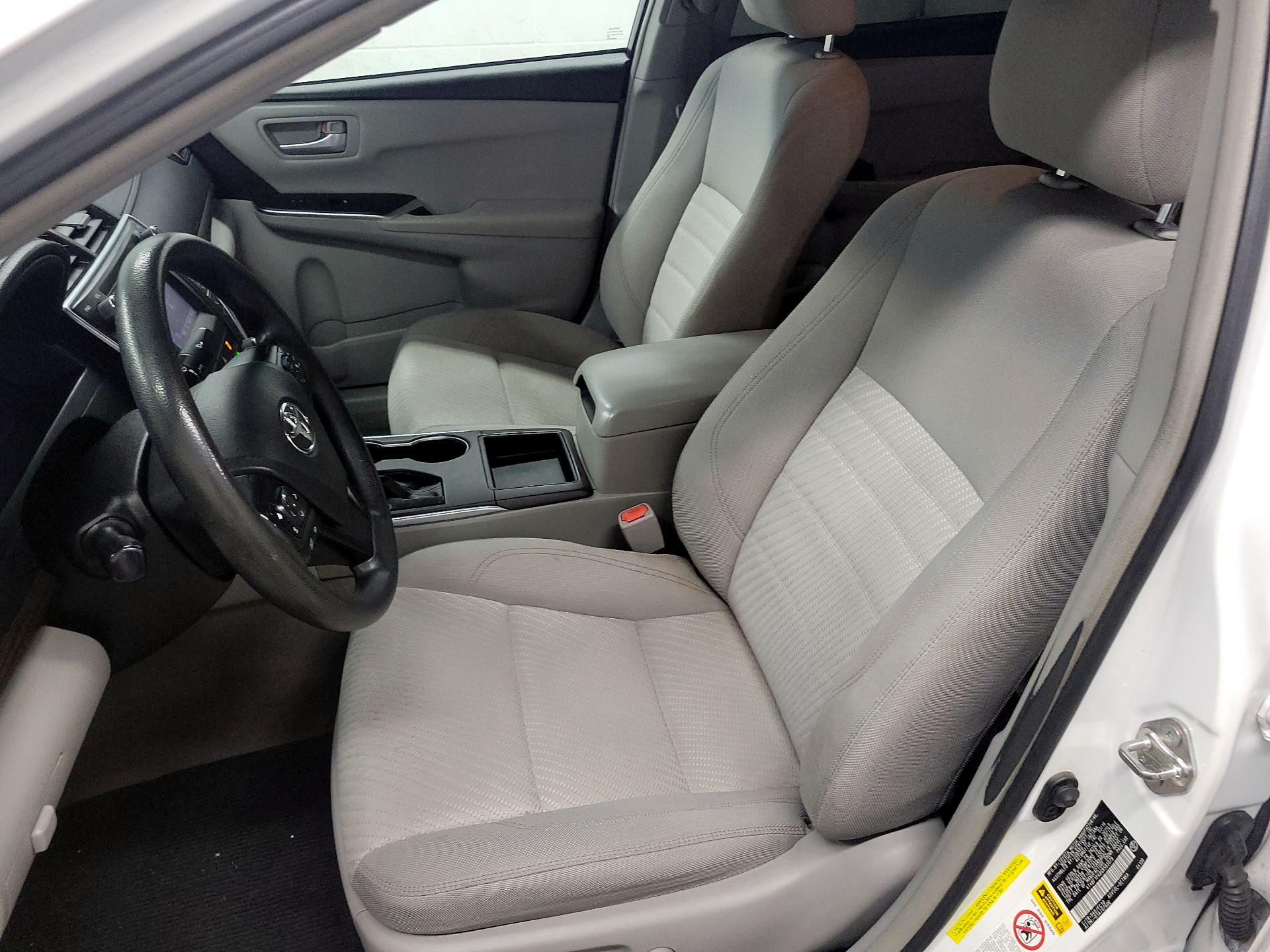 Thumbnail: 2016 Toyota Camry - 11