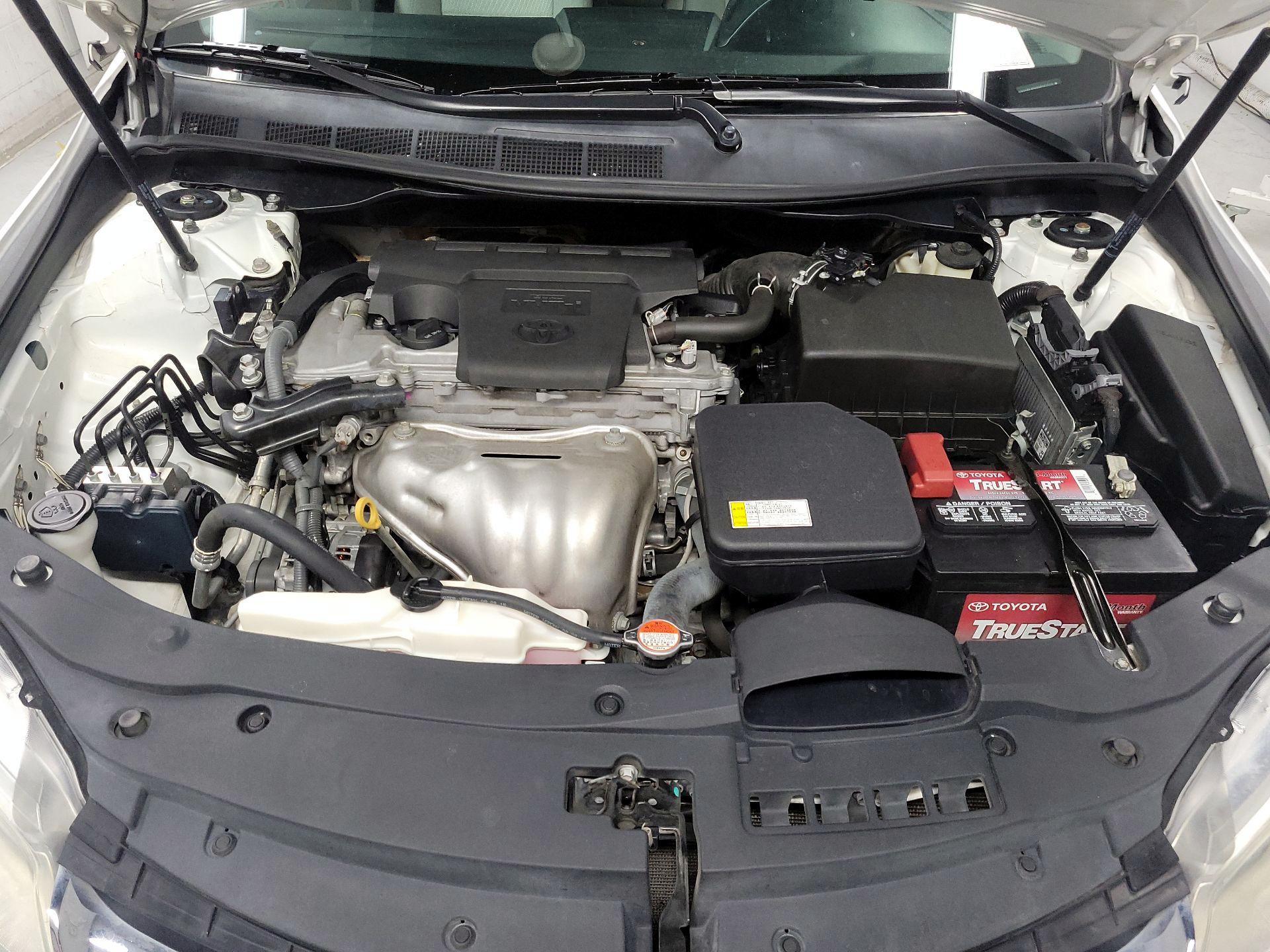 Thumbnail: 2016 Toyota Camry - 18