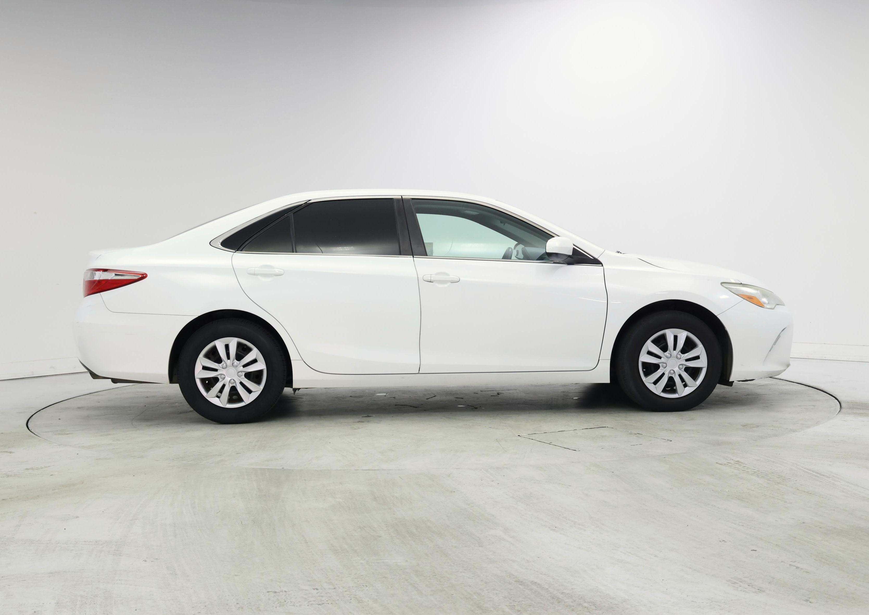 Thumbnail: 2016 Toyota Camry - 7
