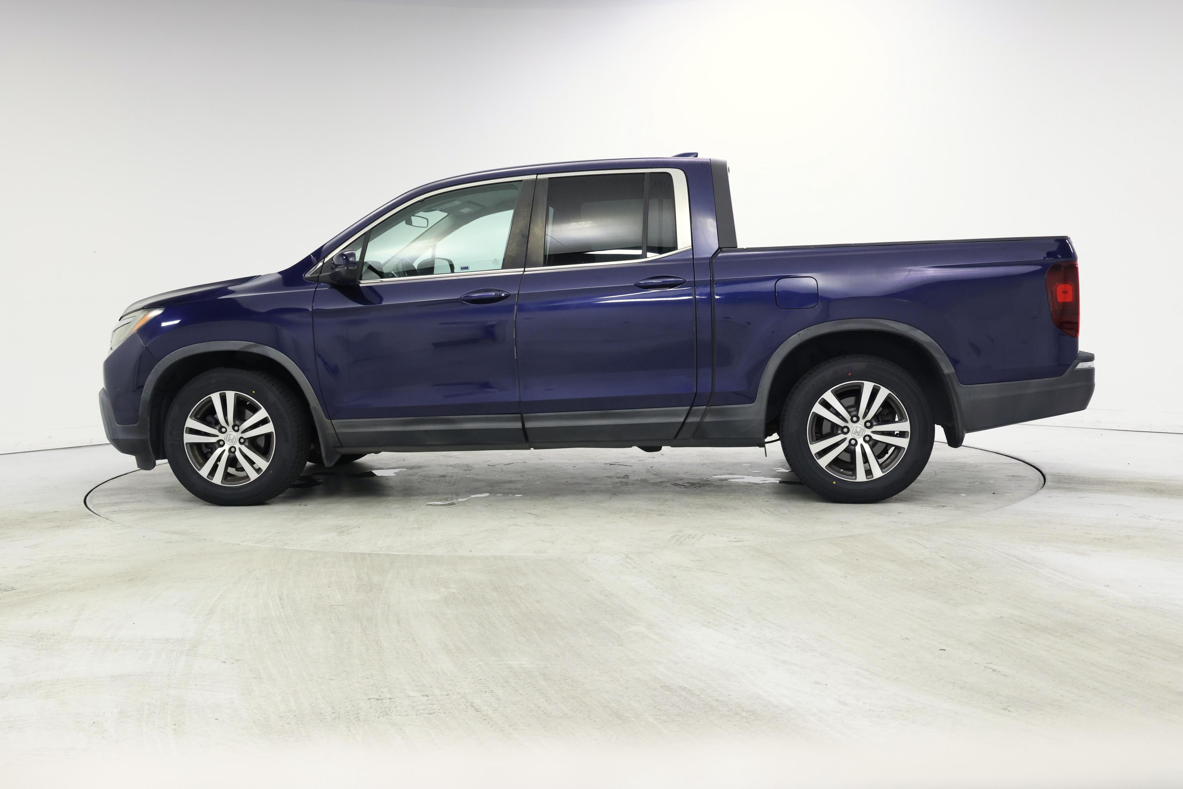 Thumbnail: 2017 Honda Ridgeline - 3