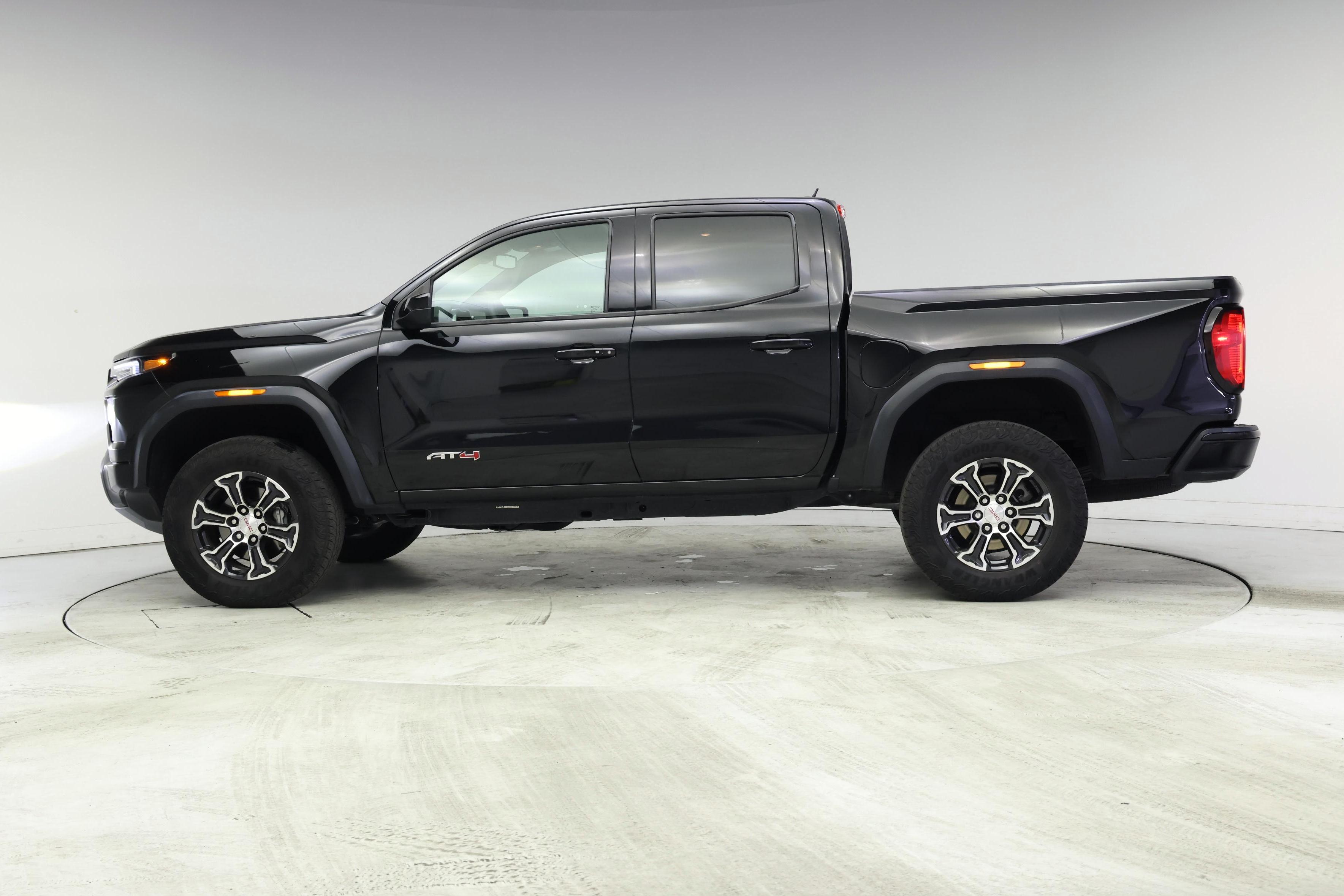 Thumbnail: 2023 GMC Canyon - 3