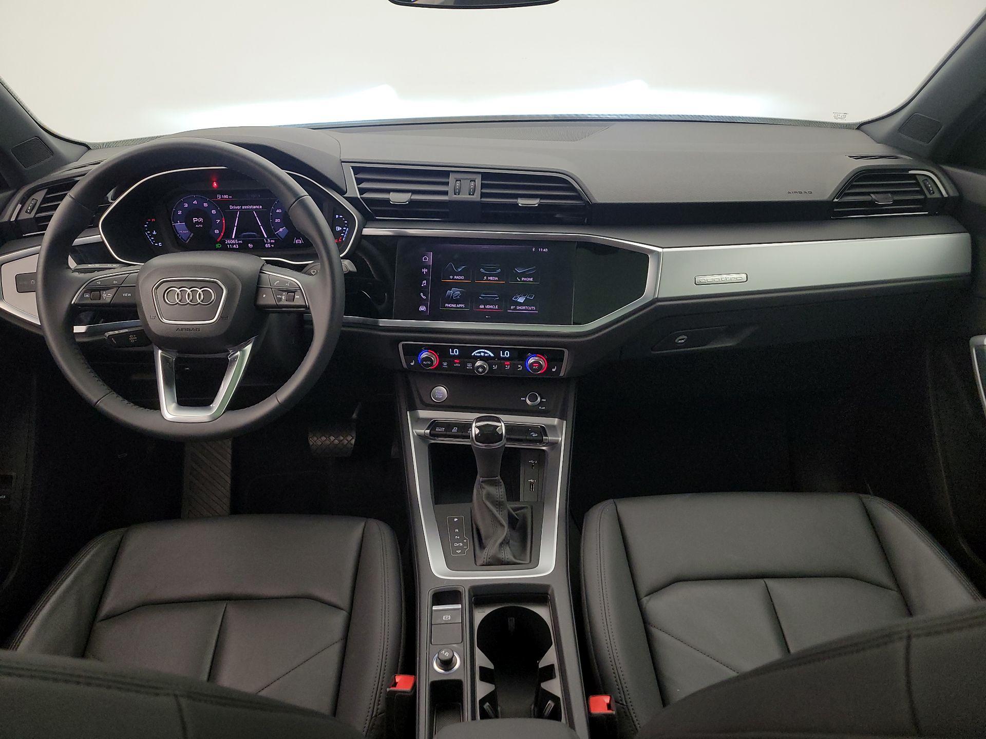 Thumbnail: 2020 Audi Q3 - 9