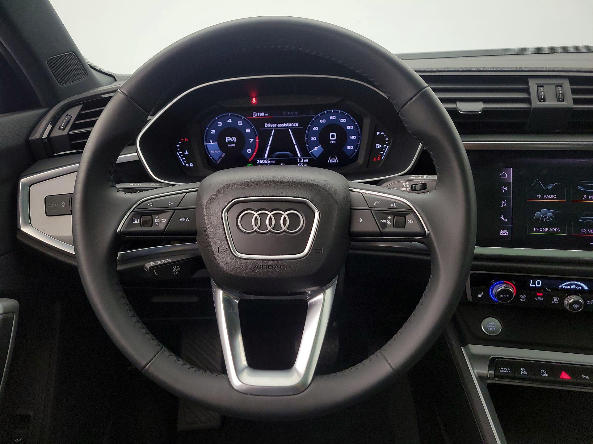 Thumbnail: 2020 Audi Q3 - 10