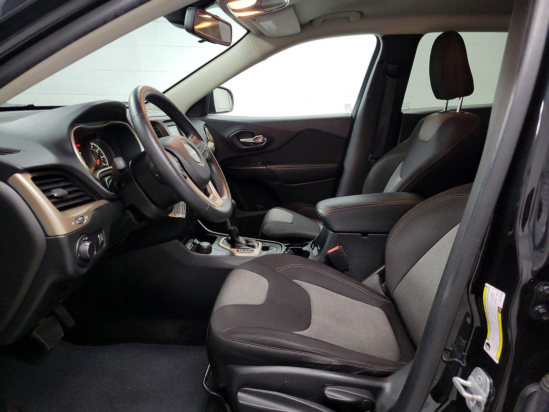 Thumbnail: 2014 Jeep Cherokee - 11