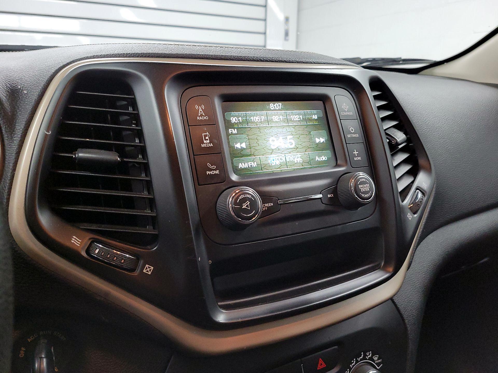 Thumbnail: 2014 Jeep Cherokee - 14